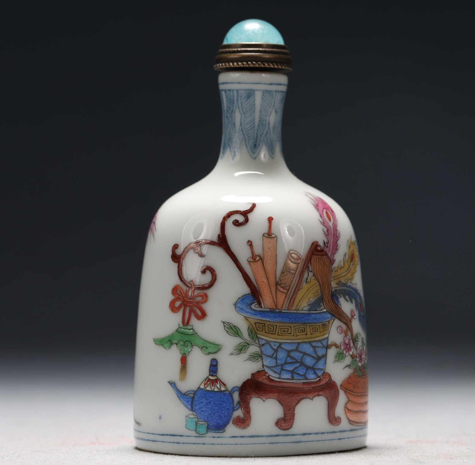 A Fine Enamel Flower Pattern Porcelain Snuff Bottle - 3