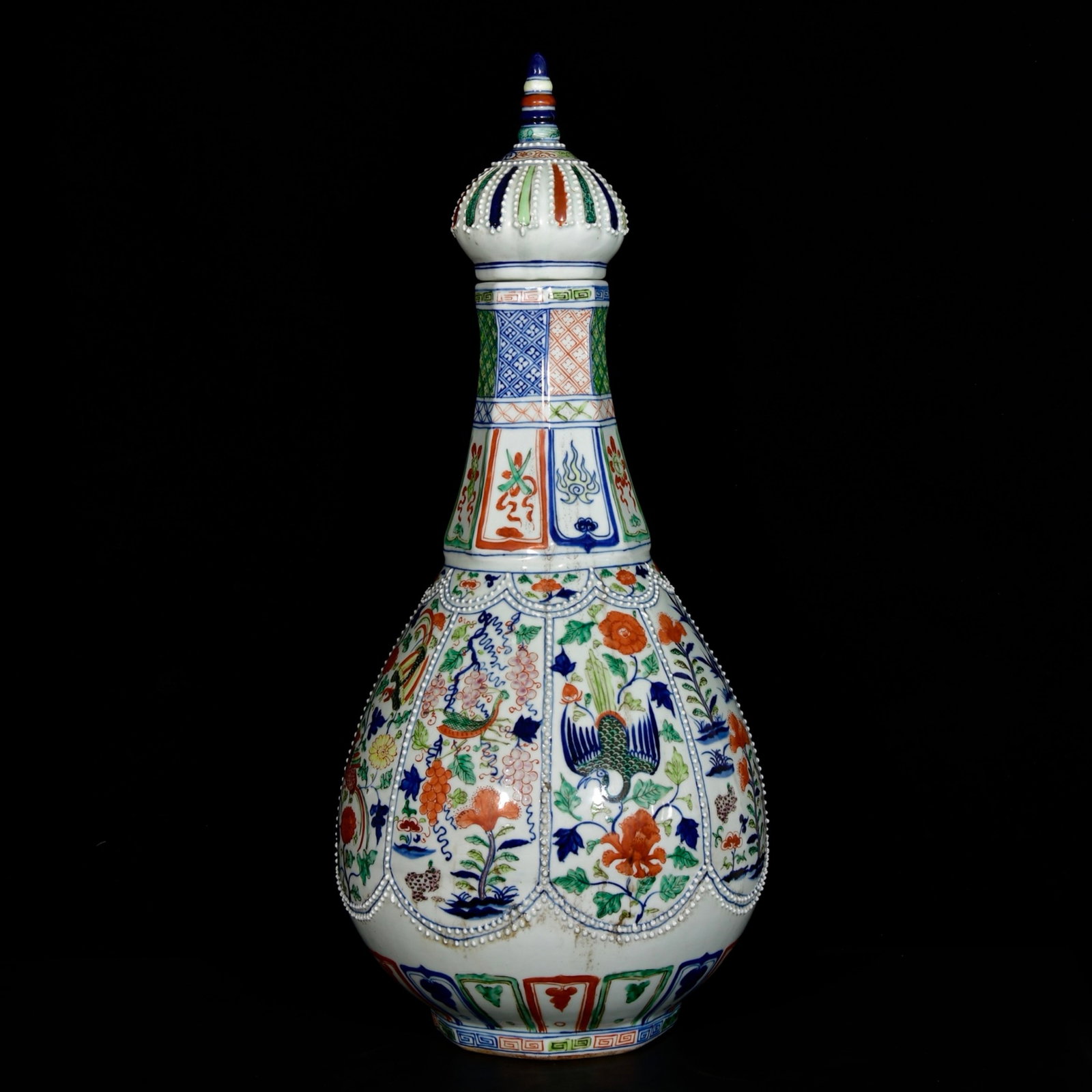A Huge Wucai Flower,Bird and Insect Pattern Bottle: A Huge Wucai Flower,Bird and Insect Pattern Bottle,Yuan Dynasty,China,Size:25.6inx11.4in 五彩花鸟昆虫纹盖瓶,中国元代