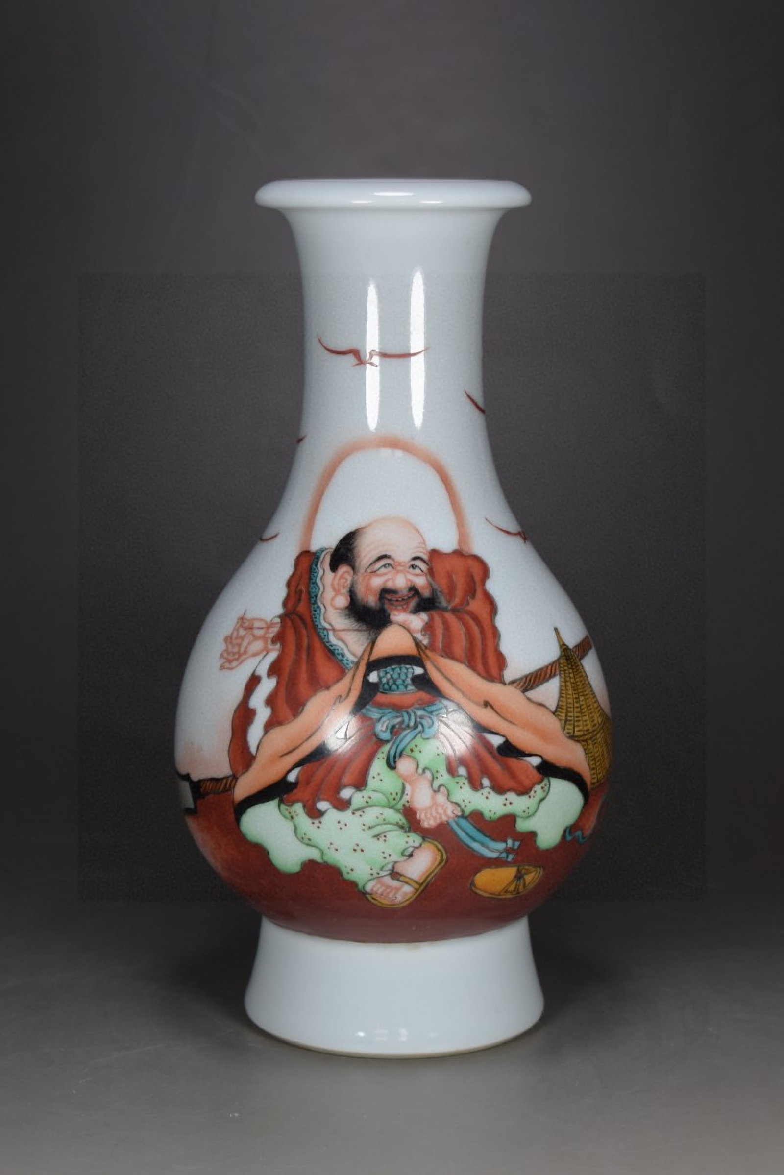 An Exquisite Famille-Rose Statue of Arhat Pattern Vase: An Exquisite Famille-Rose Statue of Arhat Pattern Vase,Qing Dynasty,China,Qianlong Six-character Mark,Size:10.2inx5.9in 粉彩罗汉像纹瓶,中国清