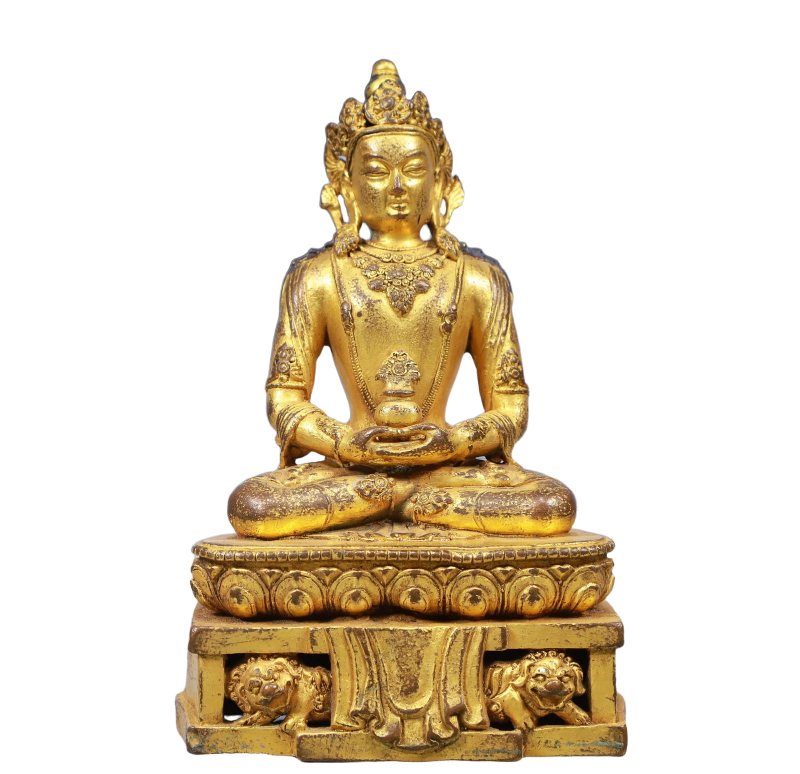 A Solemn Gilt Bronze Statue of Avalokitesvara: A Solemn Gilt Bronze Statue of Avalokitesvara, Qing Dynasty, China, Size:4.7inx2.6inx7.9in, Weight:1450g 铜鎏金观音像,中国清代,尺ë