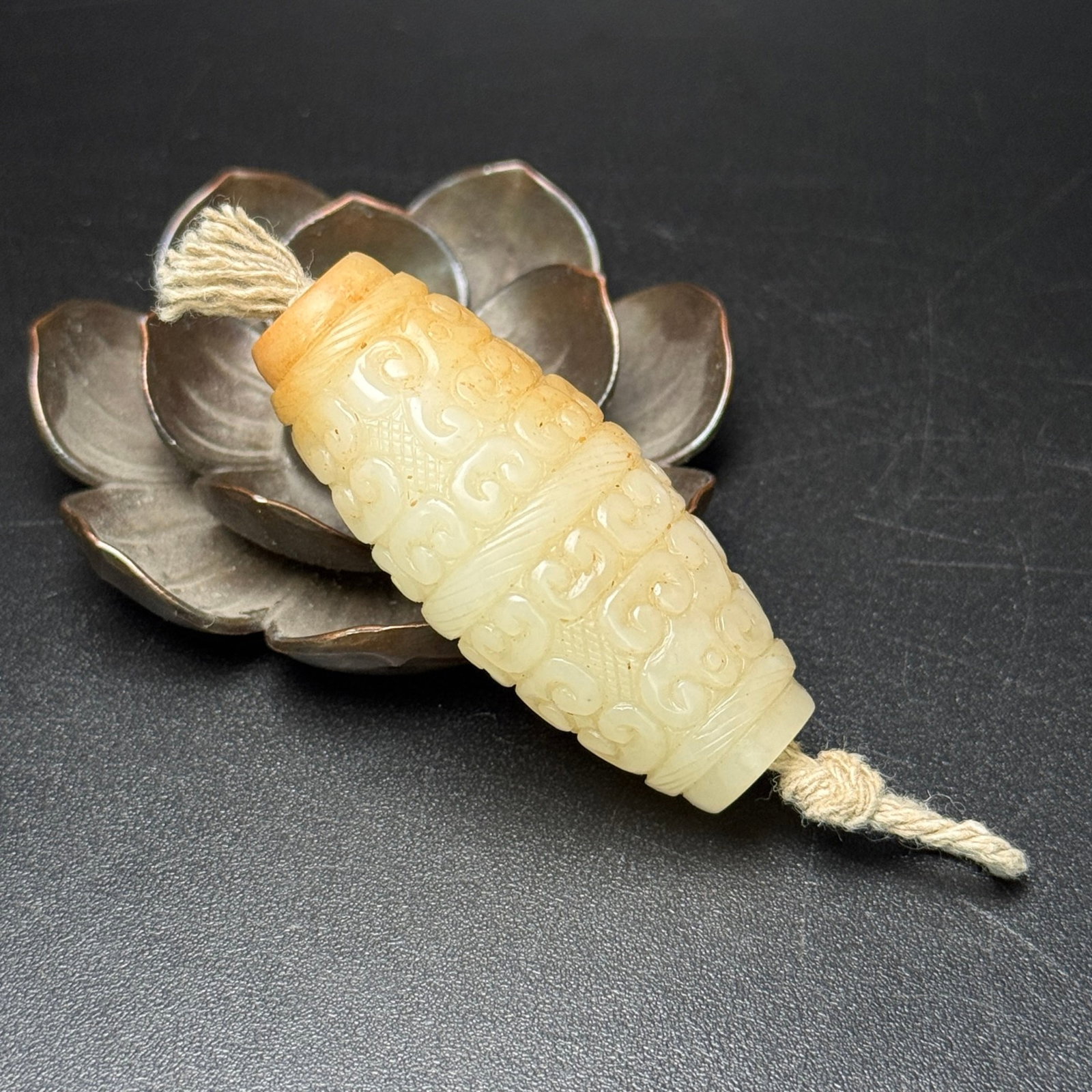 An Exquisite White Jade Ruyi Pattern Pendant - 4