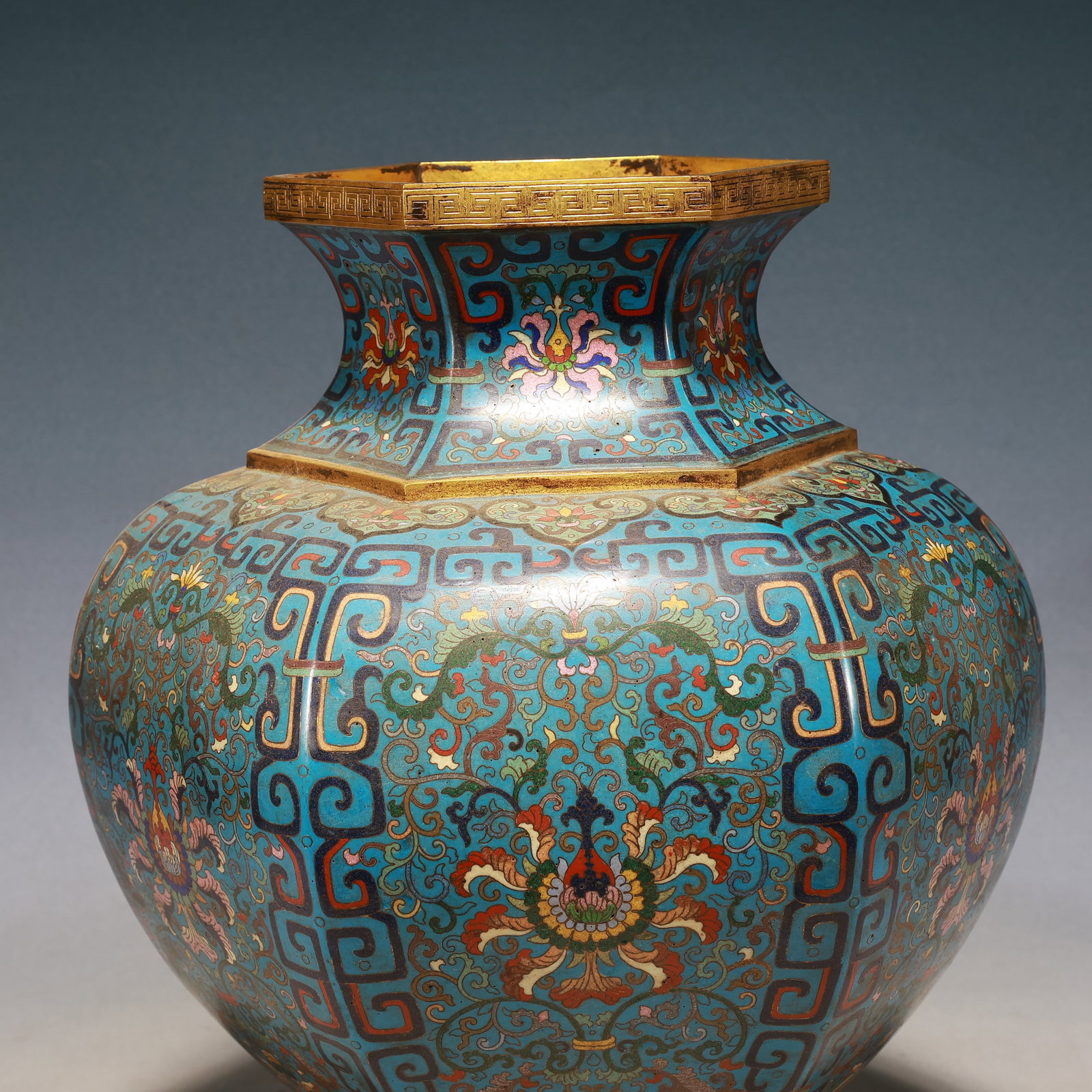 A Huge Cloisonne Lotus Pattern Vase - 2
