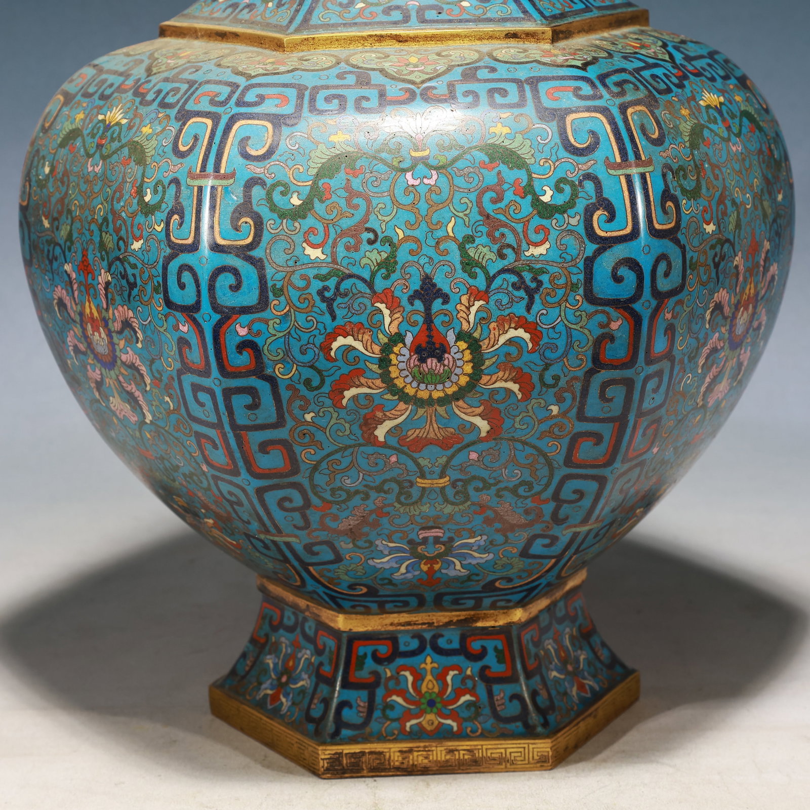 A Huge Cloisonne Lotus Pattern Vase - 3