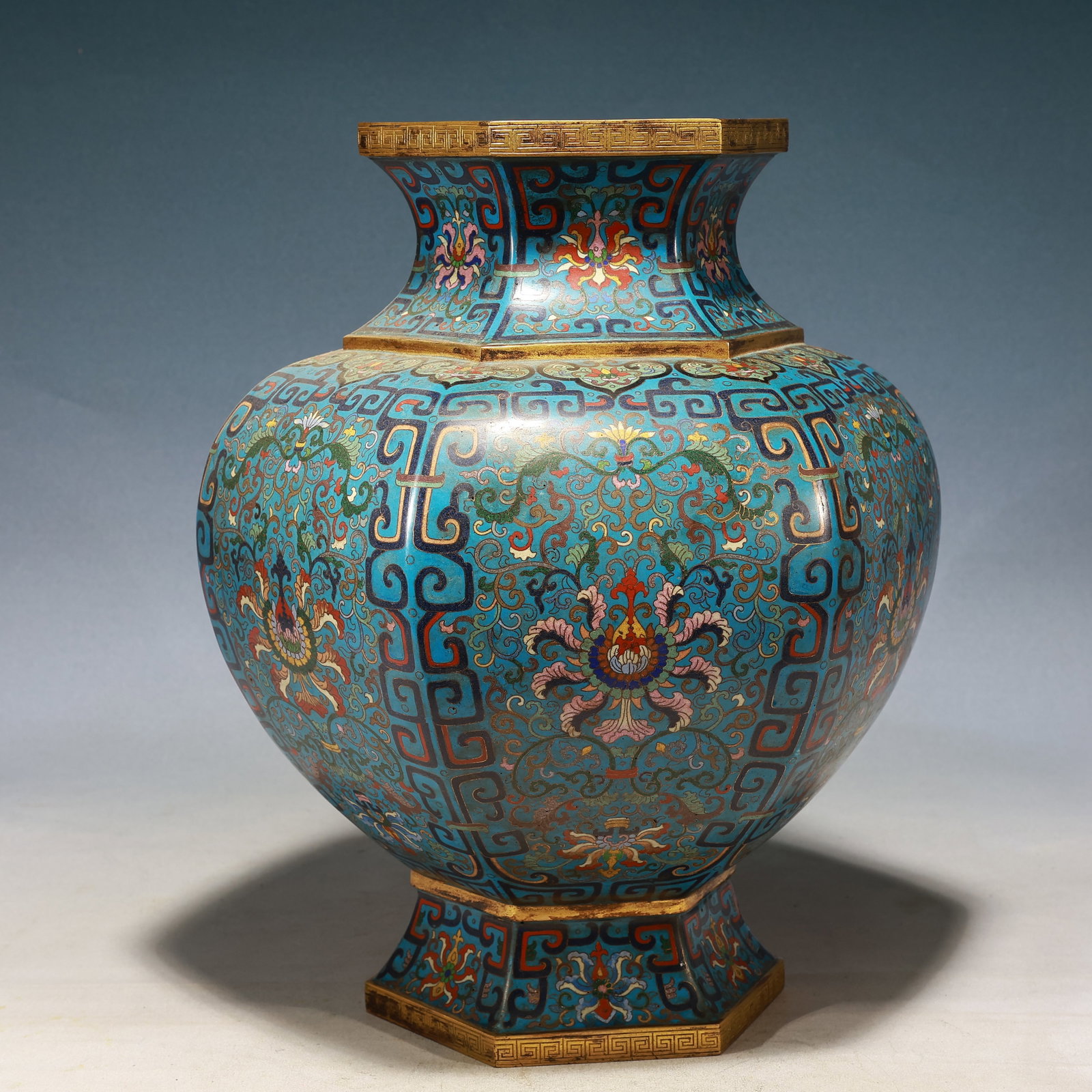 A Huge Cloisonne Lotus Pattern Vase - 4