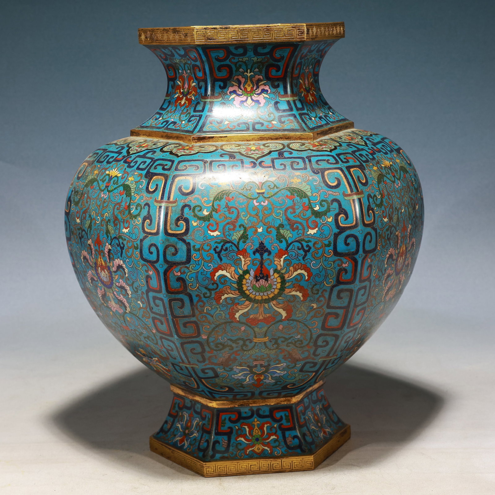 A Huge Cloisonne Lotus Pattern Vase - 5