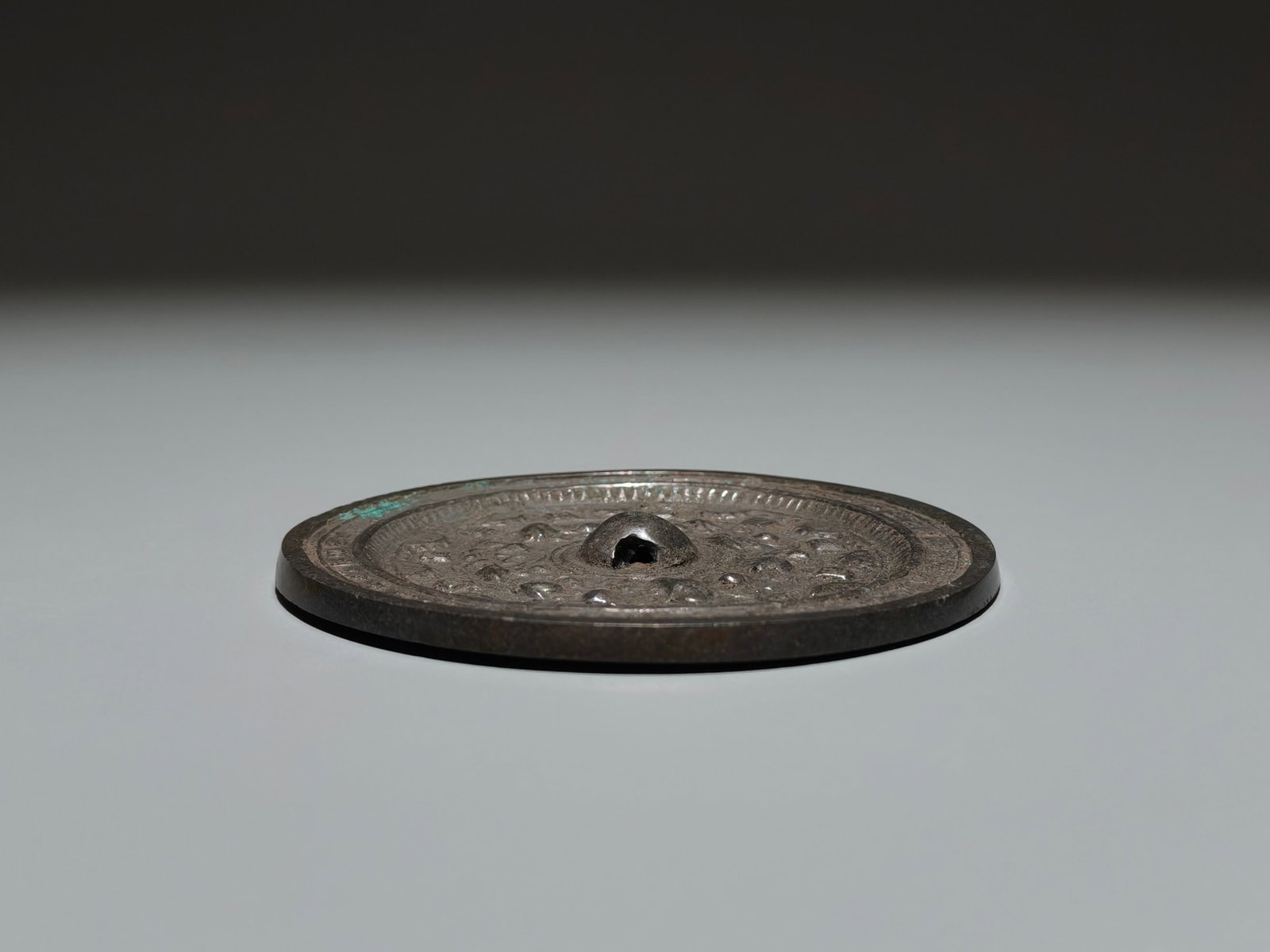 An Archaic Bronze Auspicious Beast Pattern Mirror - 9