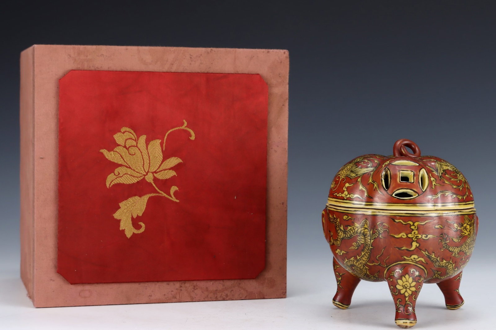 An Exquisite Red Ground Yellow Color Auspicious Cloud,Dragon and Phoenix Pattern Tripod Censer: An Exquisite Red Ground Yellow Color Auspicious Cloud,Dragon and Phoenix Pattern Tripod Censer,Ming Dynasty,China,Longqing Six-character Mark,Size:5.9inx5in 红地黄彩祥