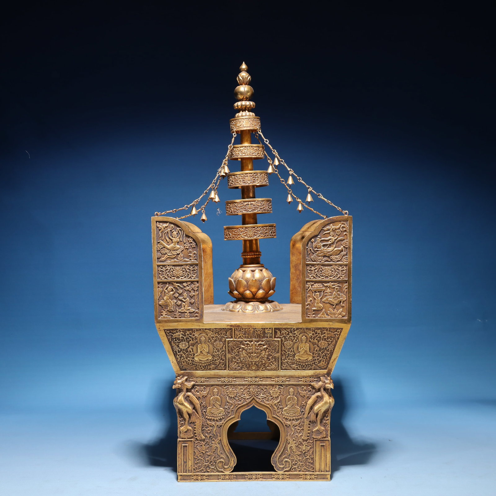 An Exquisite Gilt Bronze Figure Pattern Niche - 10