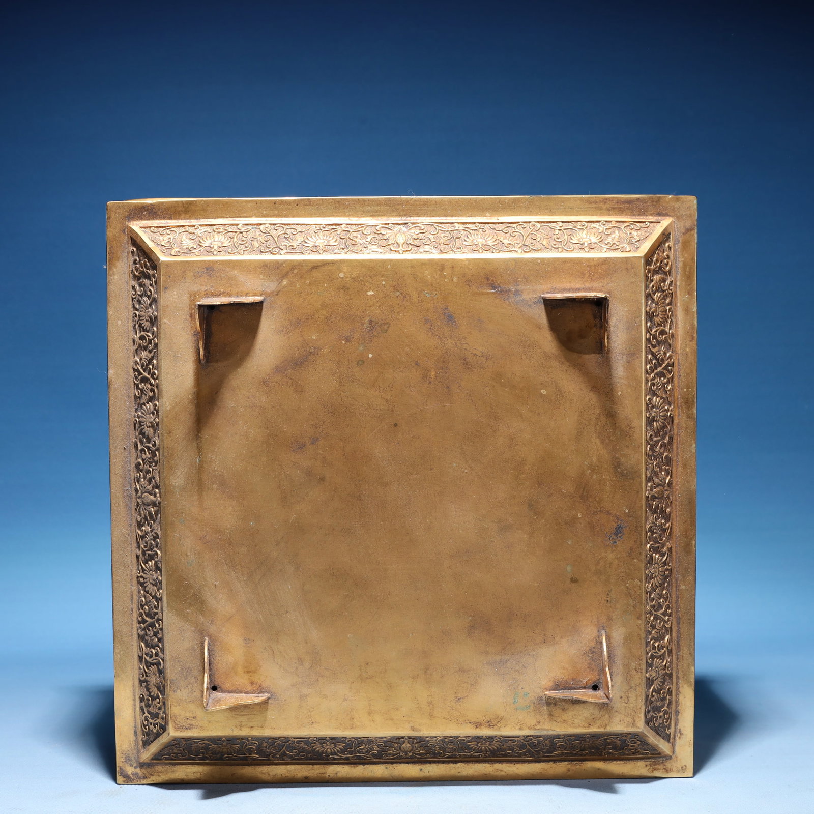 An Exquisite Gilt Bronze Figure Pattern Niche - 13