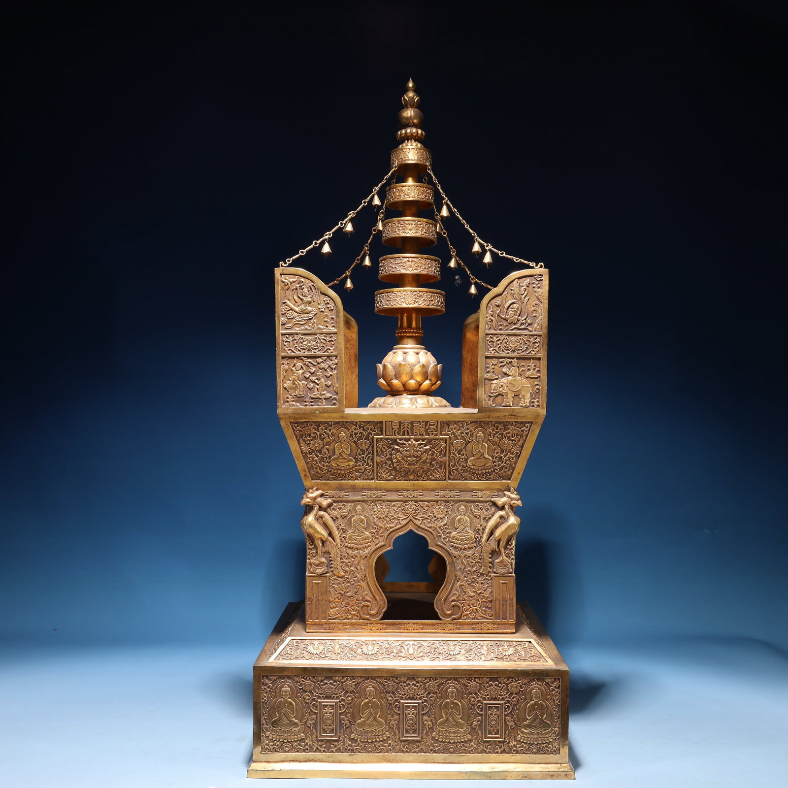 An Exquisite Gilt Bronze Figure Pattern Niche: An Exquisite Gilt Bronze Figure Pattern Niche,Tang Dynasty,China,With Mark,Size:12.2inx28.7in,Weight:13200g 铜鎏金人物纹佛龛,中国唐
