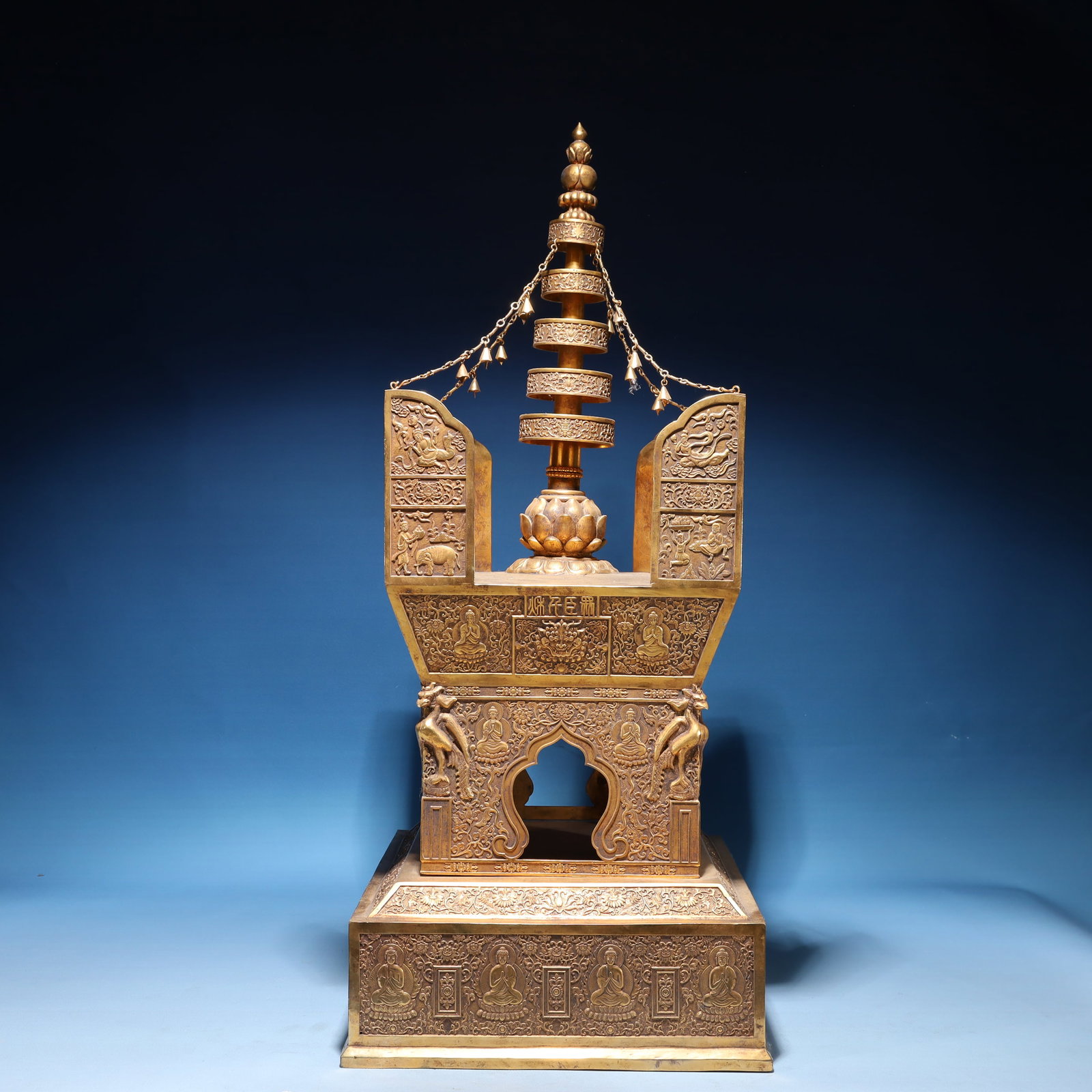 An Exquisite Gilt Bronze Figure Pattern Niche - 5
