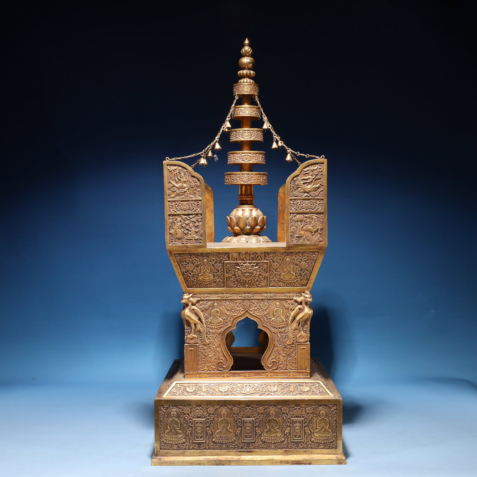 An Exquisite Gilt Bronze Figure Pattern Niche - 8