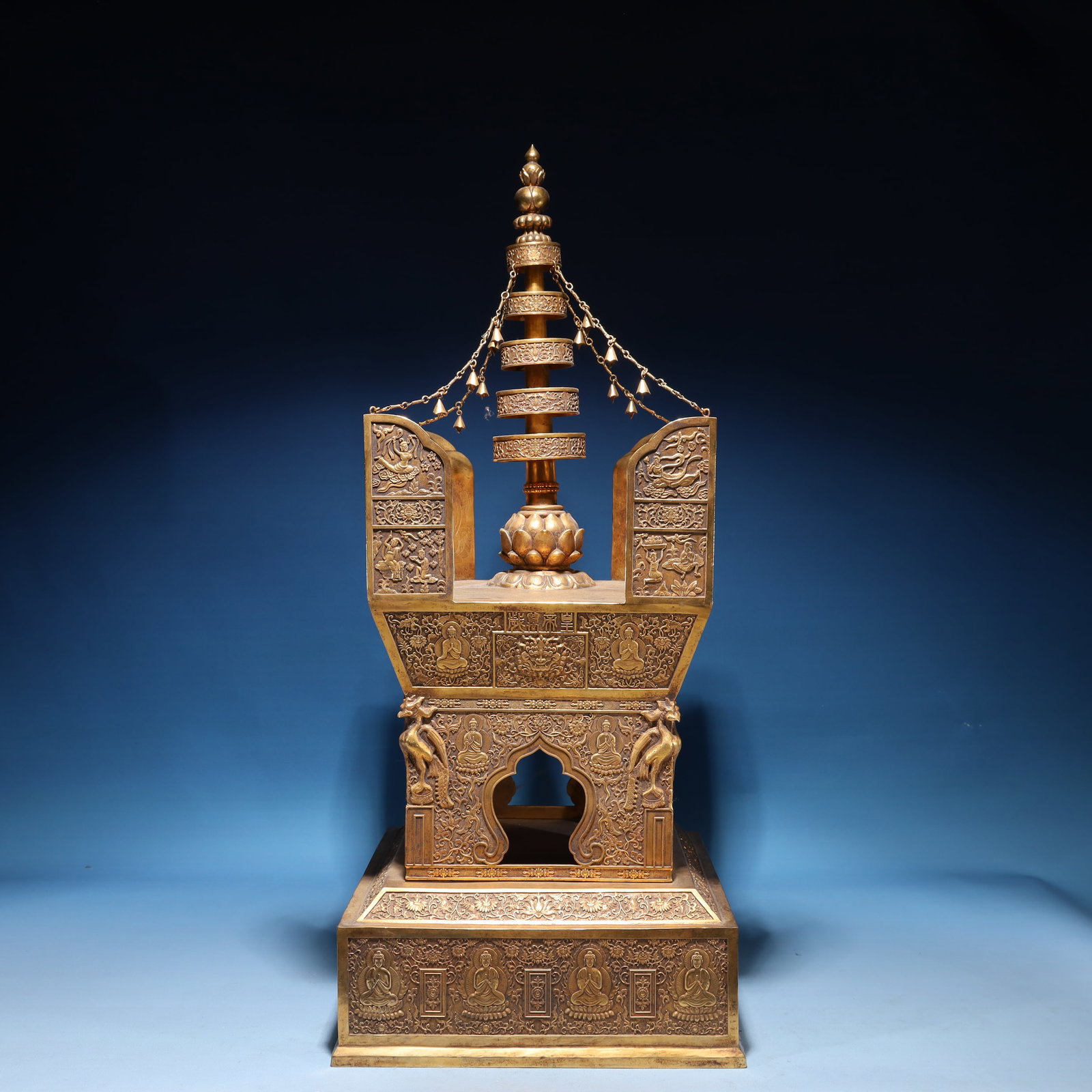 An Exquisite Gilt Bronze Figure Pattern Niche - 9