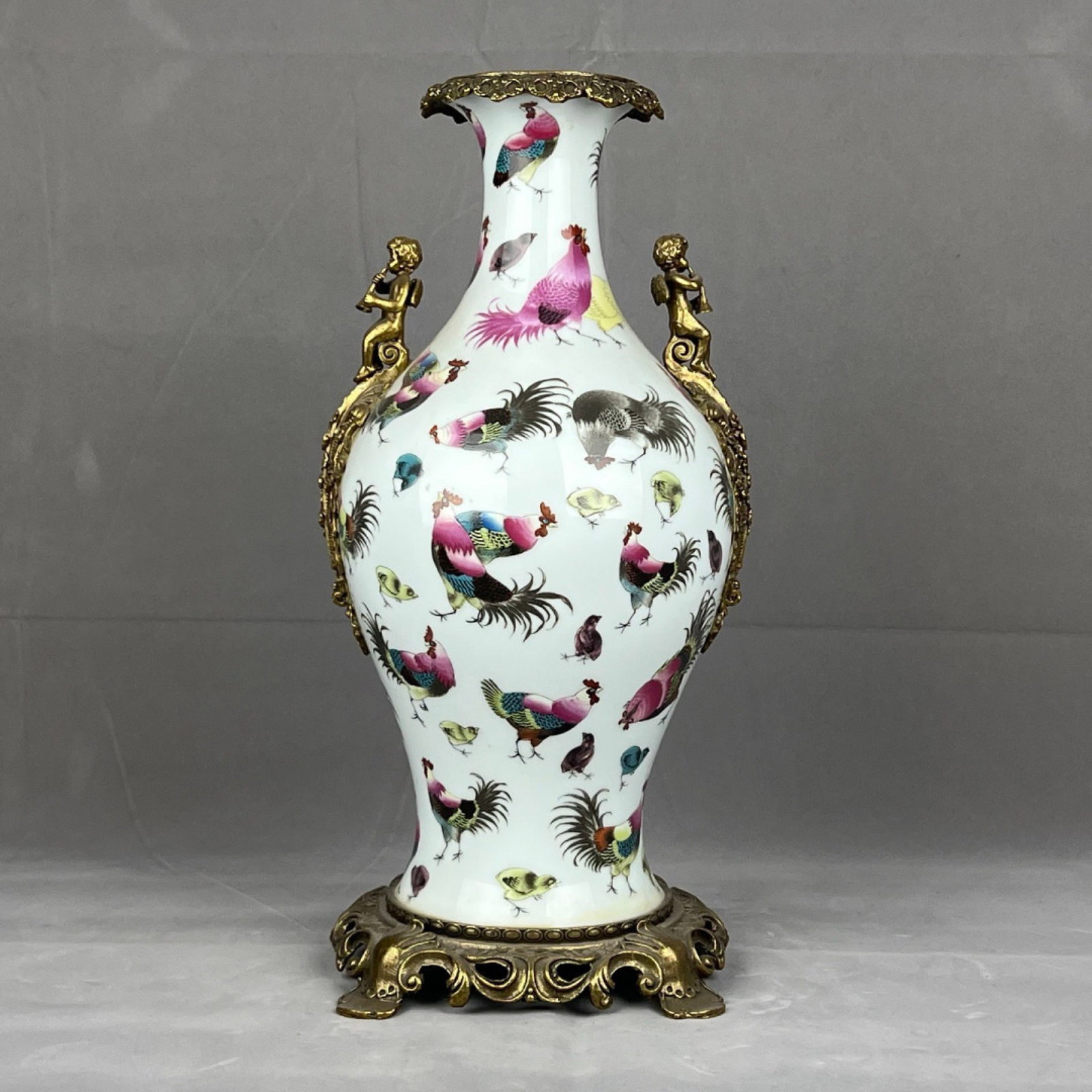 A Huge Famille-Rose Inlaid Bronze Rooster Pattern Figure-Ears Vase: A Huge Famille-Rose Inlaid Bronze Rooster Pattern Figure-Ears Vase,Qing Dynasty,China,Yongzheng Four-character Mark,Size:16.9inx4.7inx7.9inx7.9in 粉彩镶铜公鸡ಬ