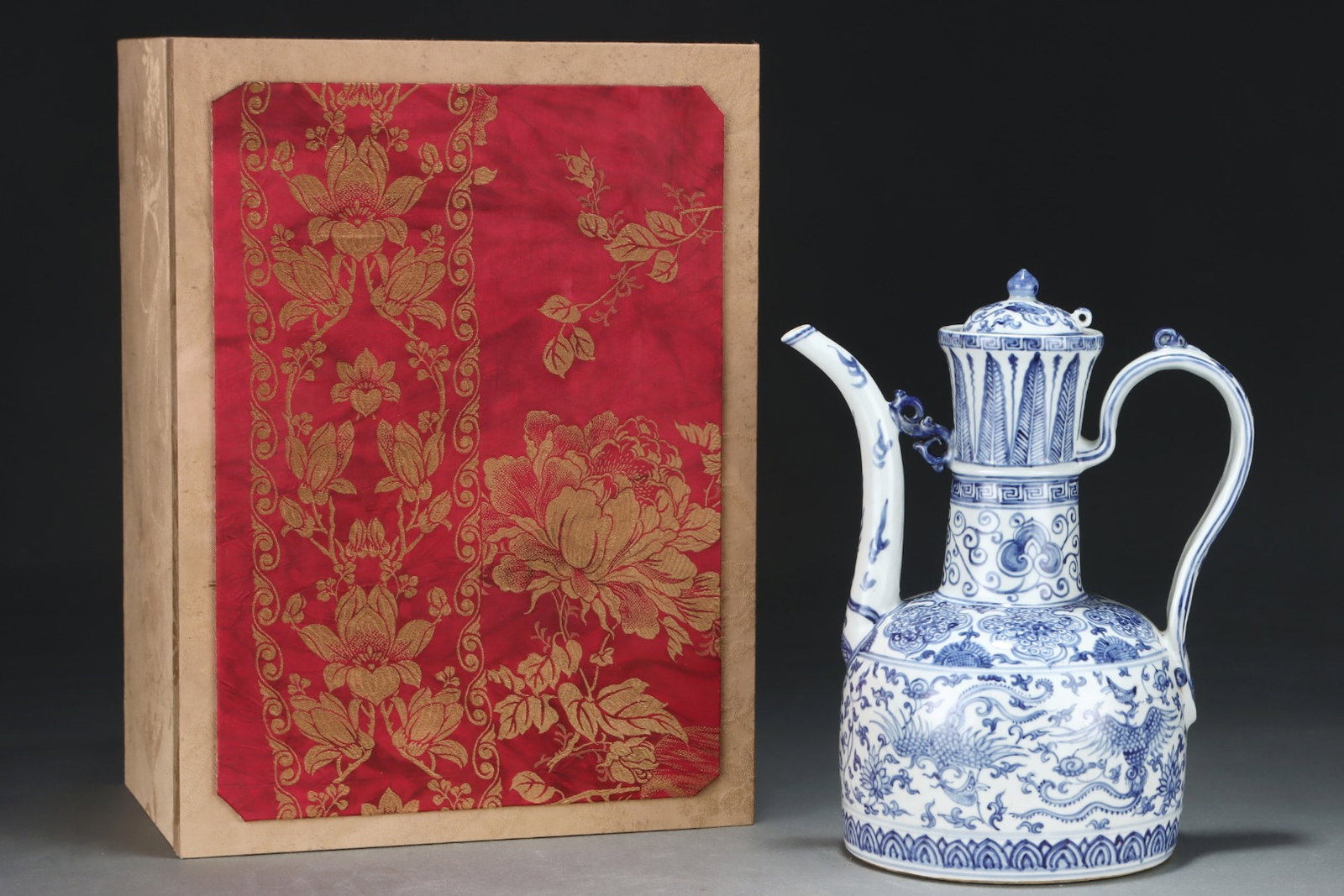 A Rare Blue and White Lotus and Phoenix Pattern Ewer: A Rare Blue and White Lotus and Phoenix Pattern Ewer,Ming Dynasty,China,Size:12.2inx9.6in 青花缠枝莲凤纹执壶,中国明代