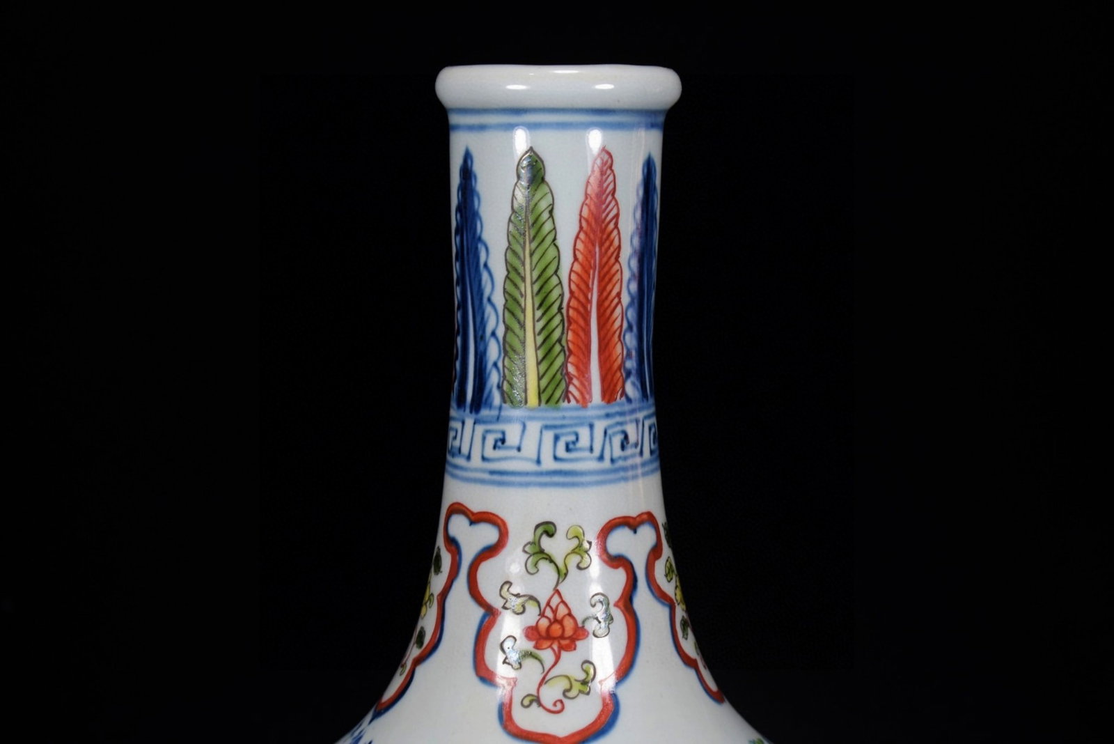 A Rare Doucai Auspicious Cloud and Dragon Pattern Vase - 5