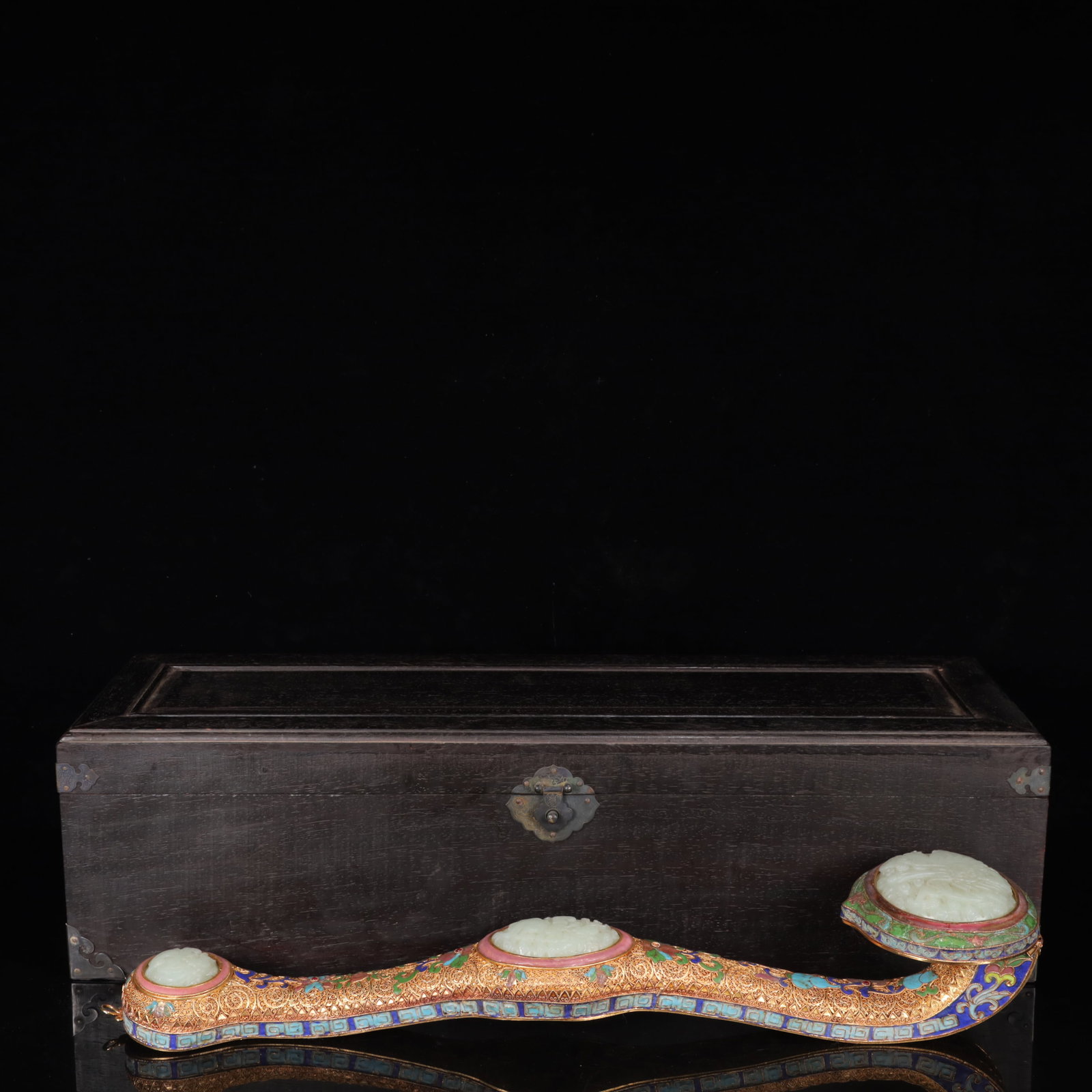 An Exquisite Gilt Bronze Inlaid White Jade Dragon Pattern Ruyi: An Exquisite Gilt Bronze Inlaid White Jade Dragon Pattern Ruyi,Qing Dynasty,China,Qianlong Four-character Mark,Size:(Ruyi)19.7inx4.7inx3.5in,(Box)22inx6.7inx2in,Weight:2100g 铜鎏金&#