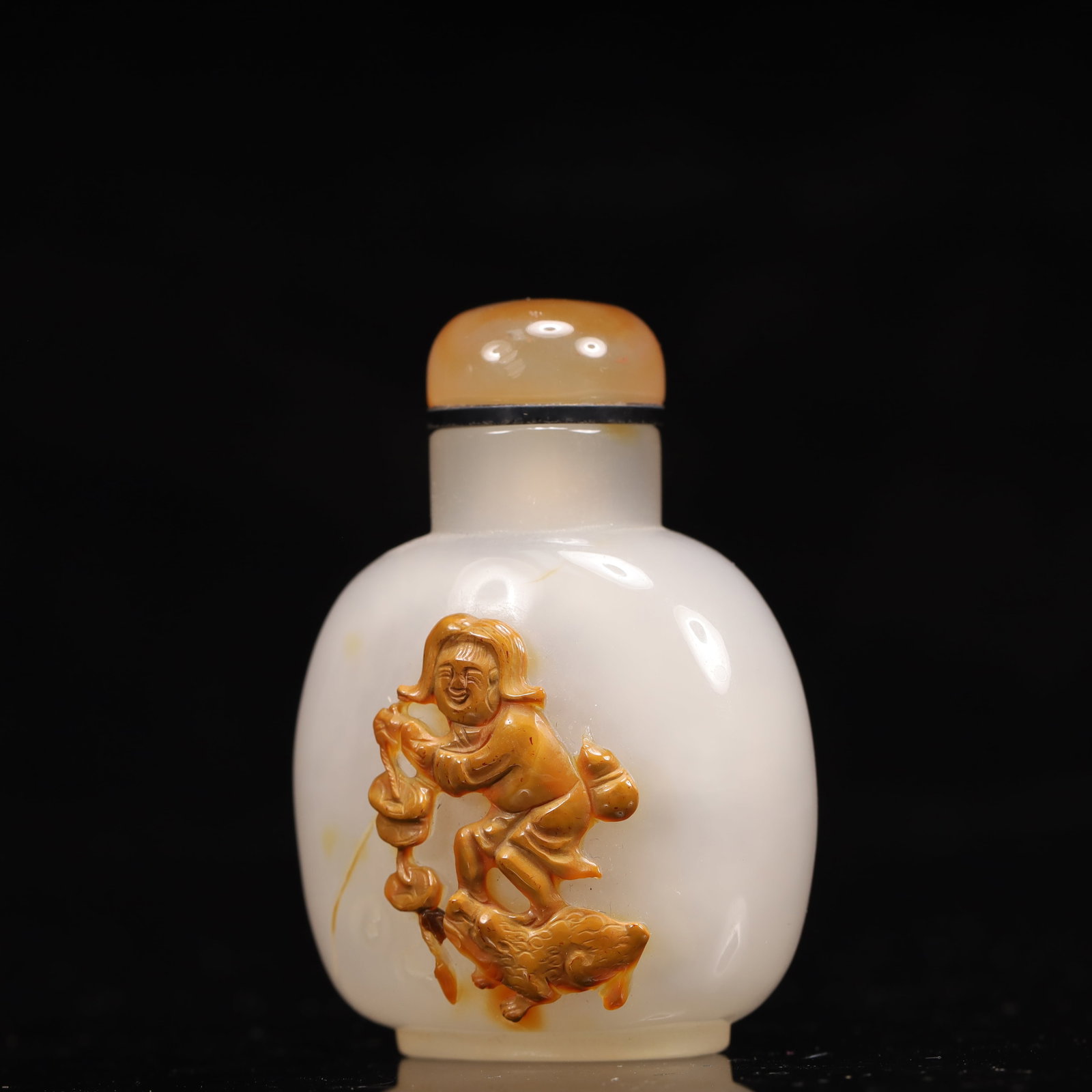 An Exquisite Agate Figure and Golden Toad Pattern Snuff Bottle - 2