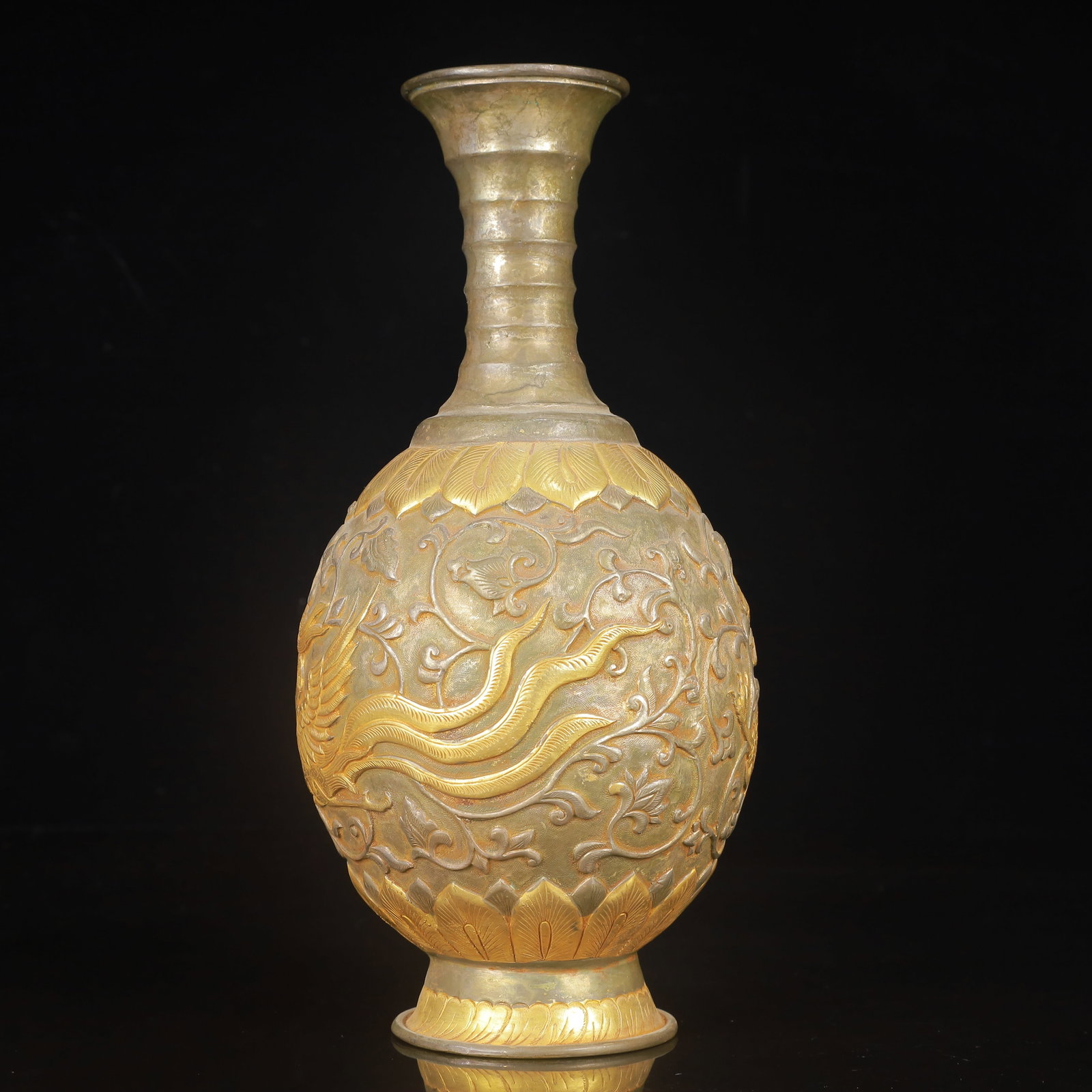 An Exquisite Gilt Silver Dragon and Phoenix Pattern Vase - 4