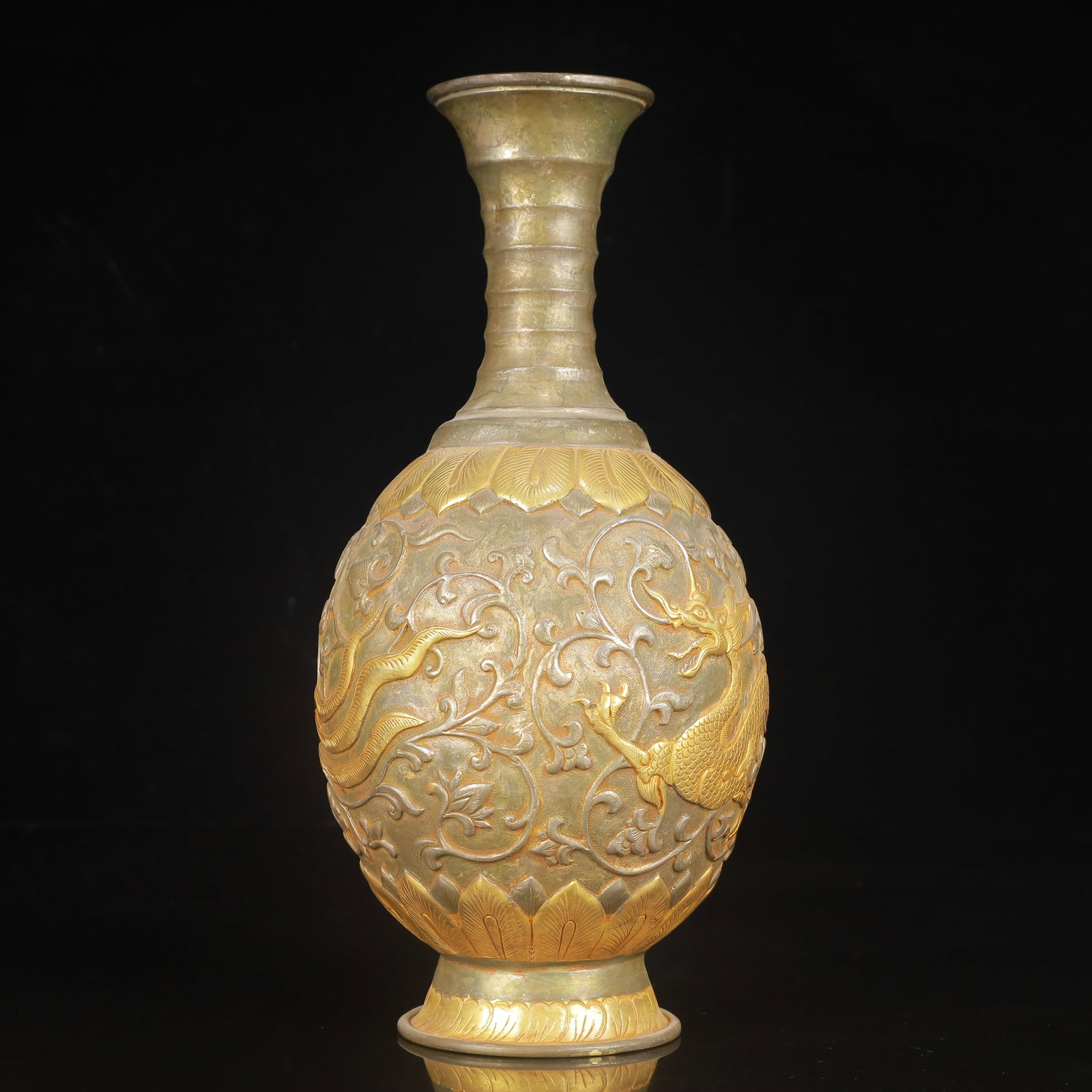 An Exquisite Gilt Silver Dragon and Phoenix Pattern Vase - 5
