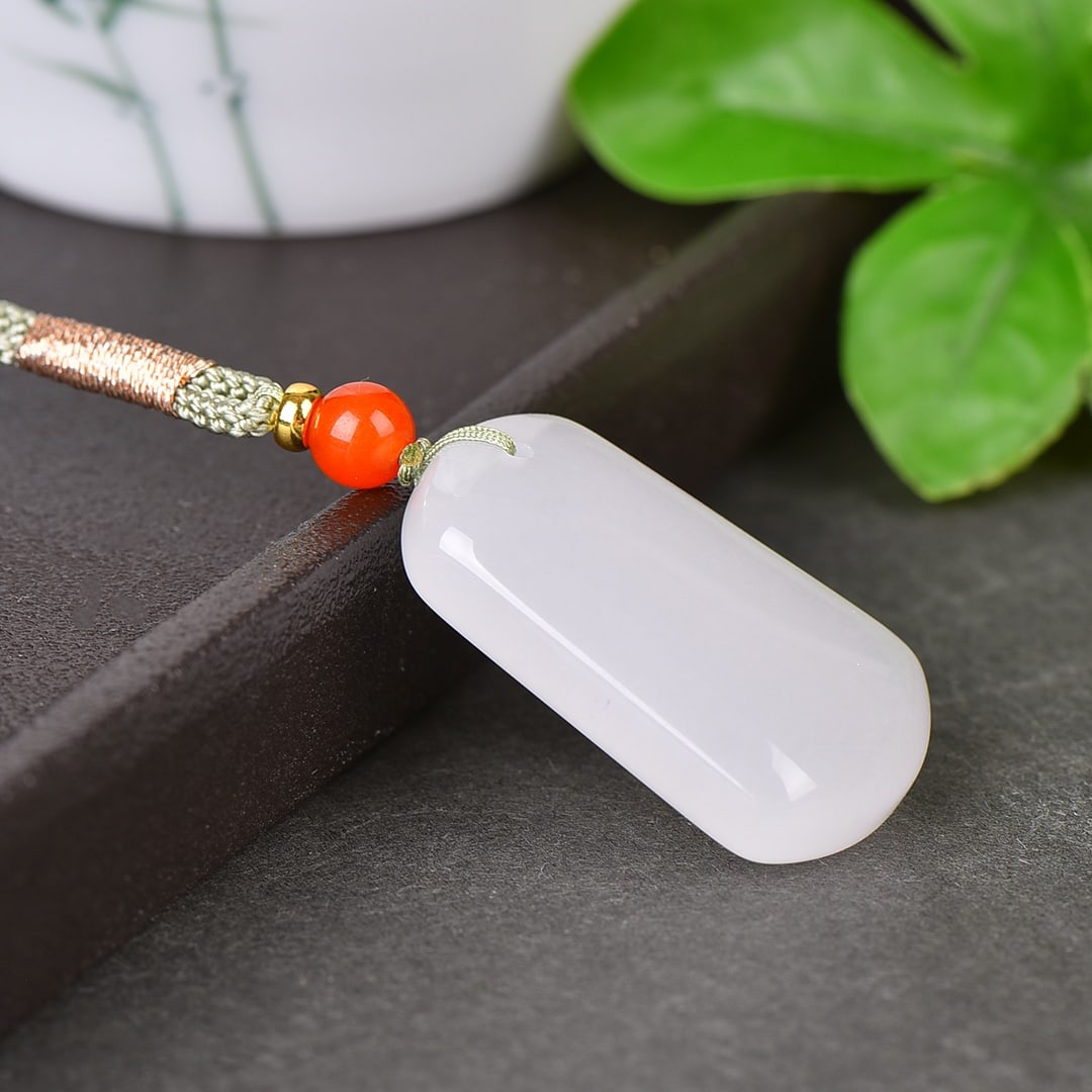 An Exquisite White Jade Pendant - 5