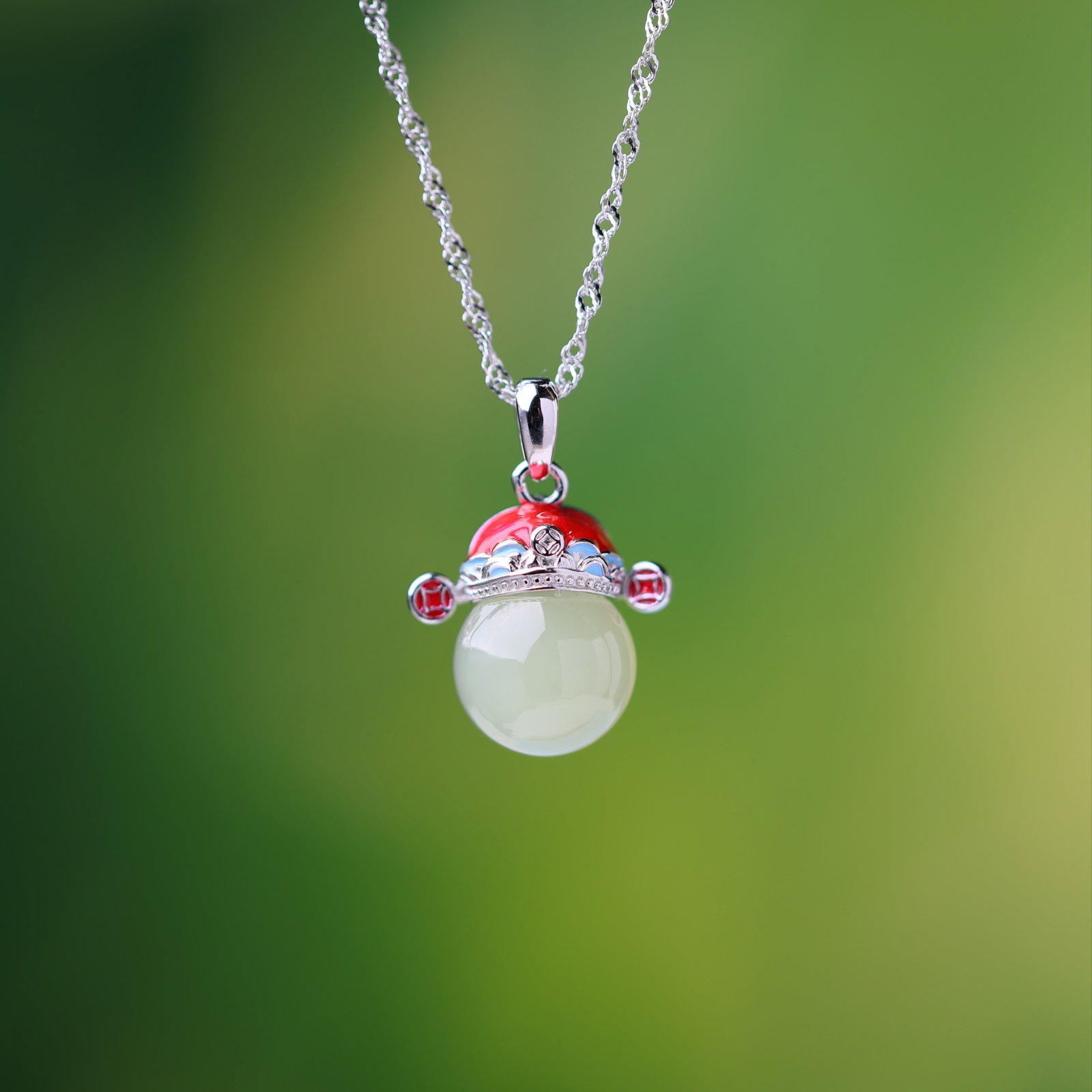 An Exquisite Sterling Silver Inlaid White Jade Pendant: An Exquisite Sterling Silver Inlaid White Jade Pendant,Size:10mmx10mm 纯银镶白玉吊坠