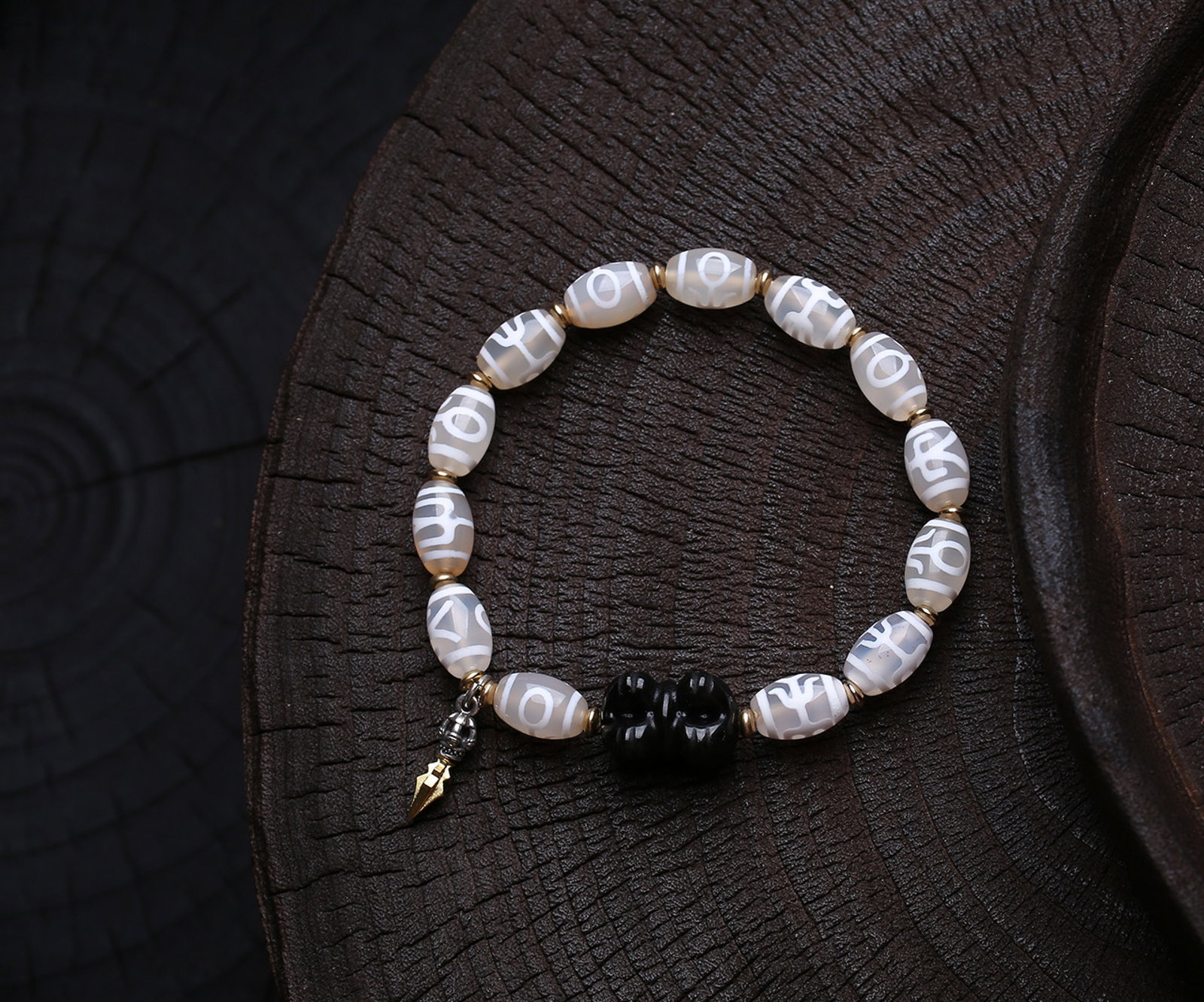 An Exquisite Dzi Bead Bracelets - 5