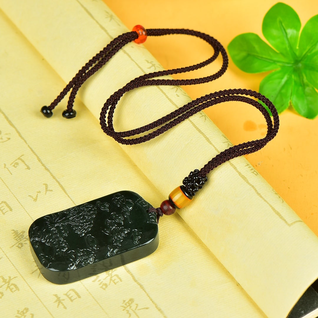 An Exquisite Sapphire Landscape Pattern Pendant - 4