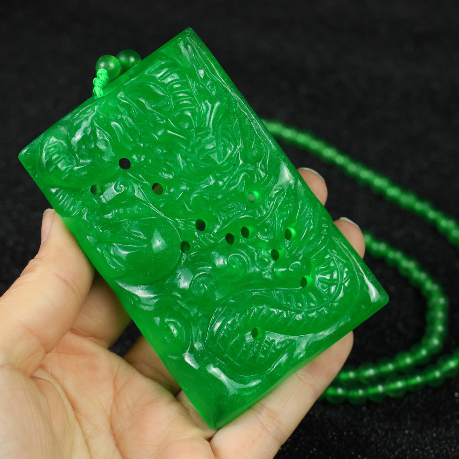 An Exquisite Jadeite Dragon Pattern Pendant - 8