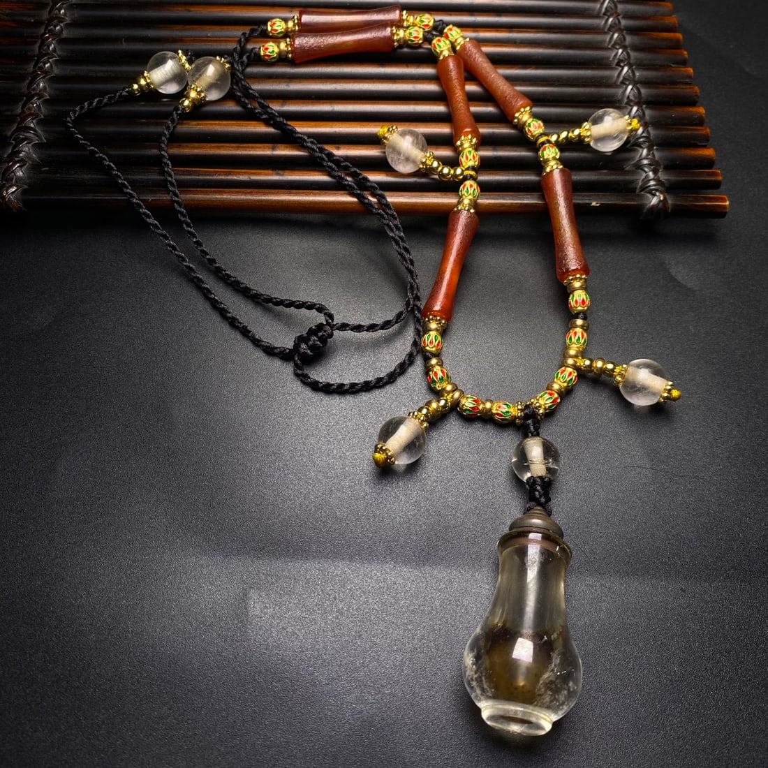 An Exquisite Agate Crystal Necklace - 3