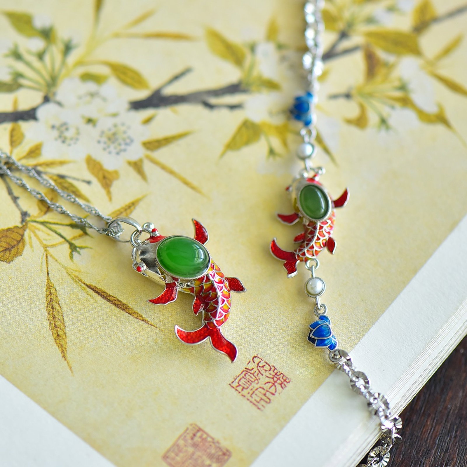 A Set of Fine Sterling Silver Inlaid Jasper Jewelries: A Set of Fine Sterling Silver Inlaid Jasper Jewelries 一套纯银镶碧玉首饰
