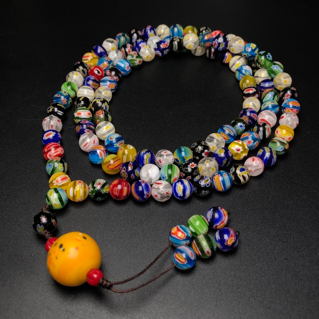 An Exquisite Glass Flower Pattern Necklace: An Exquisite Glass Flower Pattern Necklace,Size:10mm 琉璃花卉纹项链