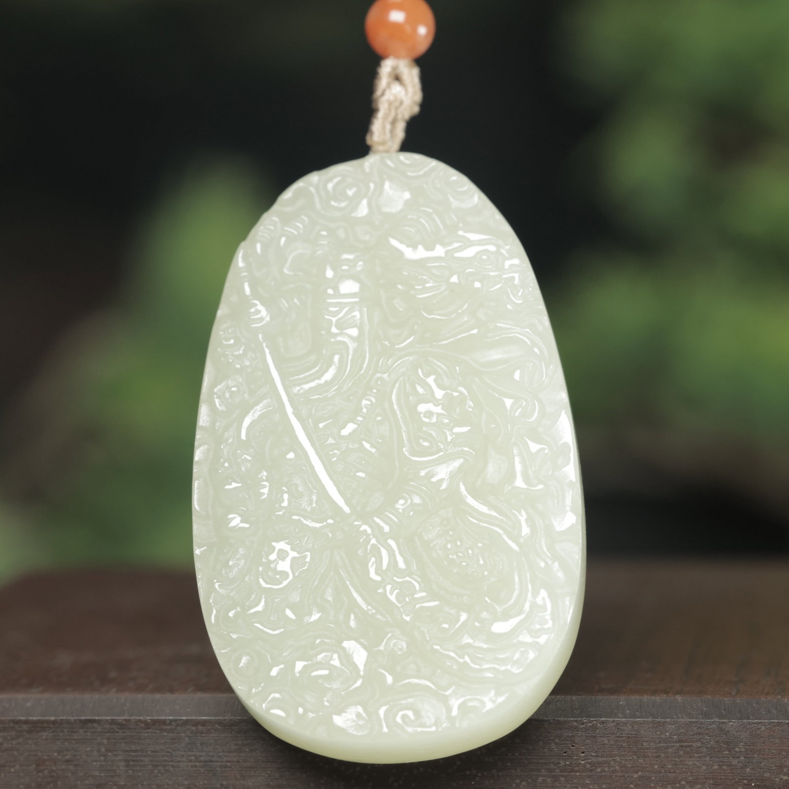 An Exquisite White Jade Guangong and Dragon Pattern Pendant: An Exquisite White Jade Guangong and Dragon Pattern Pendant,Size:32mmx50mm