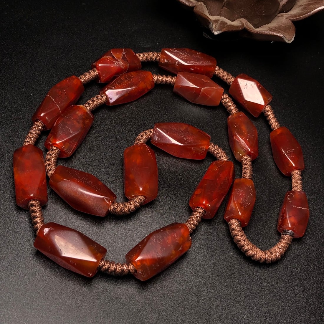 An Exquisite Agate Necklace - 2