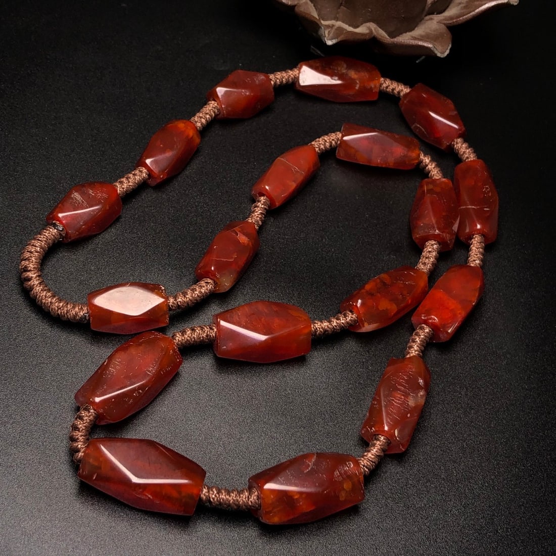 An Exquisite Agate Necklace - 3