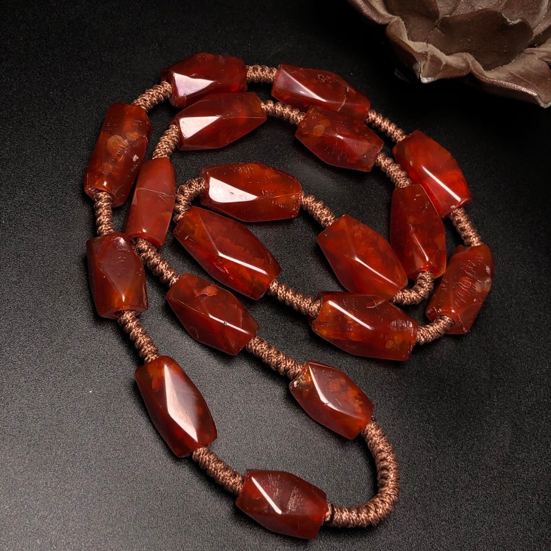 An Exquisite Agate Necklace - 4
