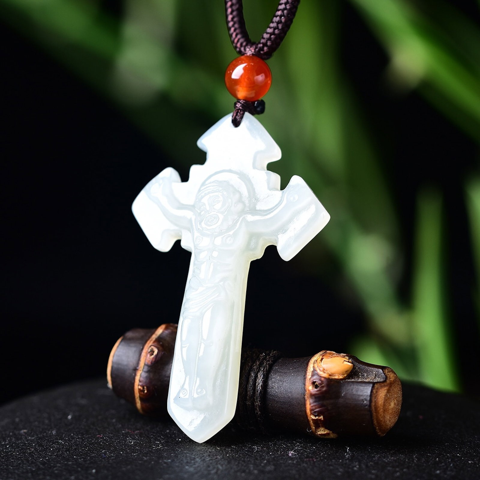 An Exquisite White Jade Pendant - 4