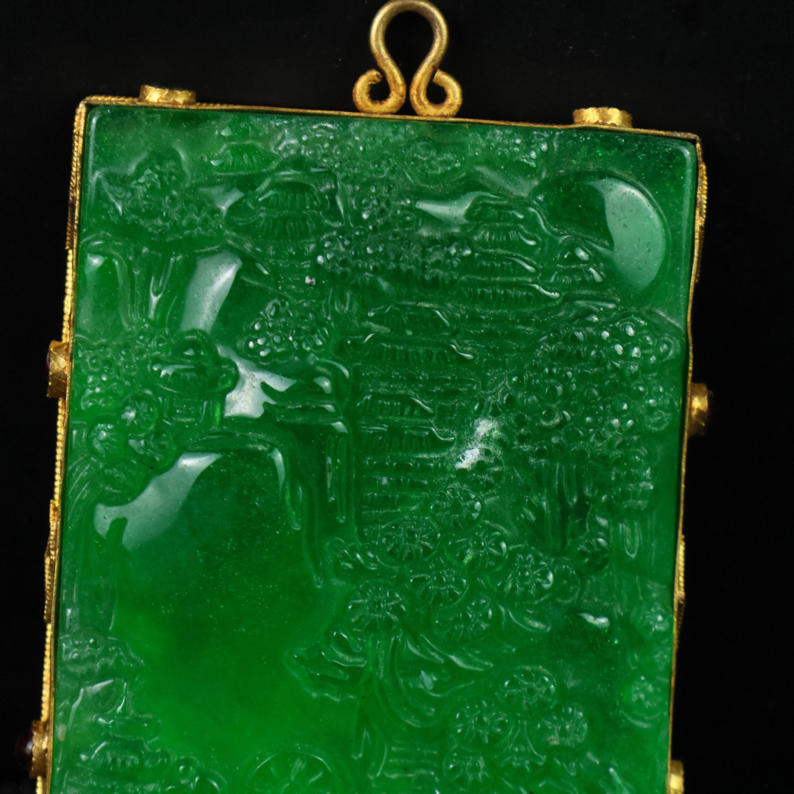 An Exquisite Jadeite Cover Figure Pattern Pendant - 2