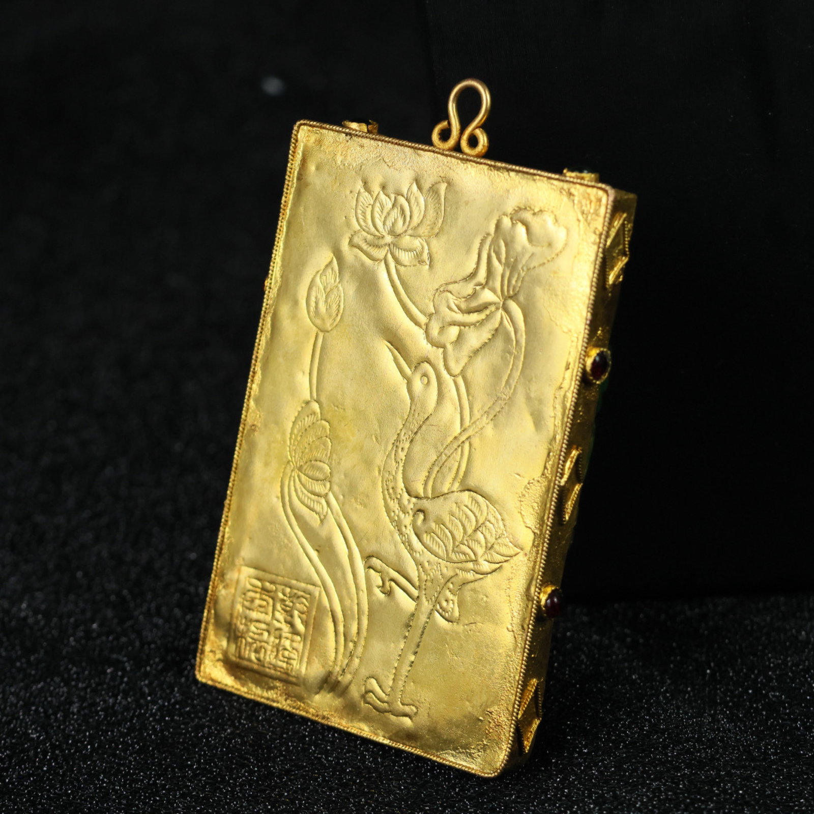 An Exquisite Jadeite Cover Figure Pattern Pendant - 5