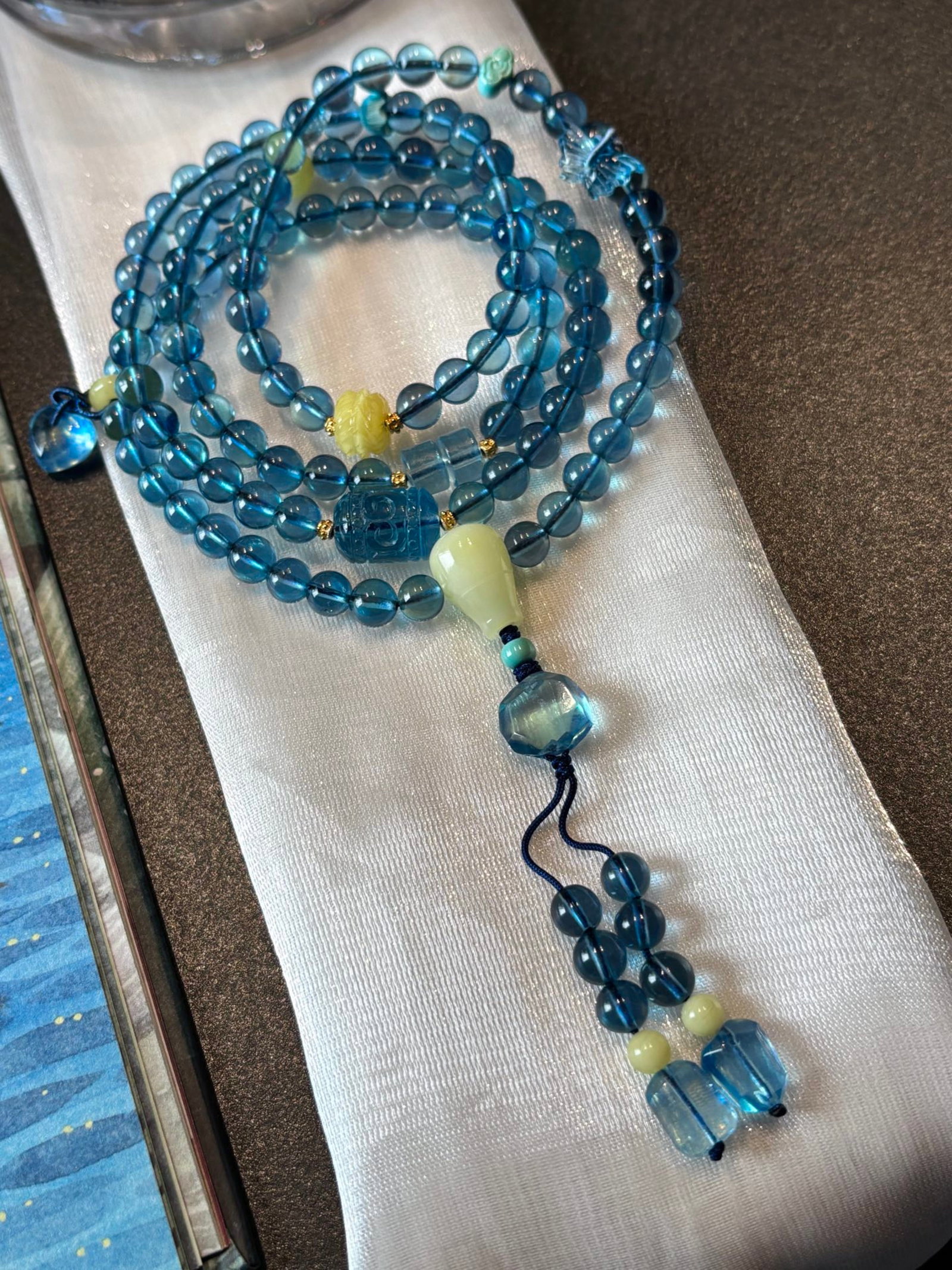 An Exquisite Aquamarine Bracelets: An Exquisite Aquamarine Bracelets,Size: 6.3mm,Weight:45g 海蓝宝手串