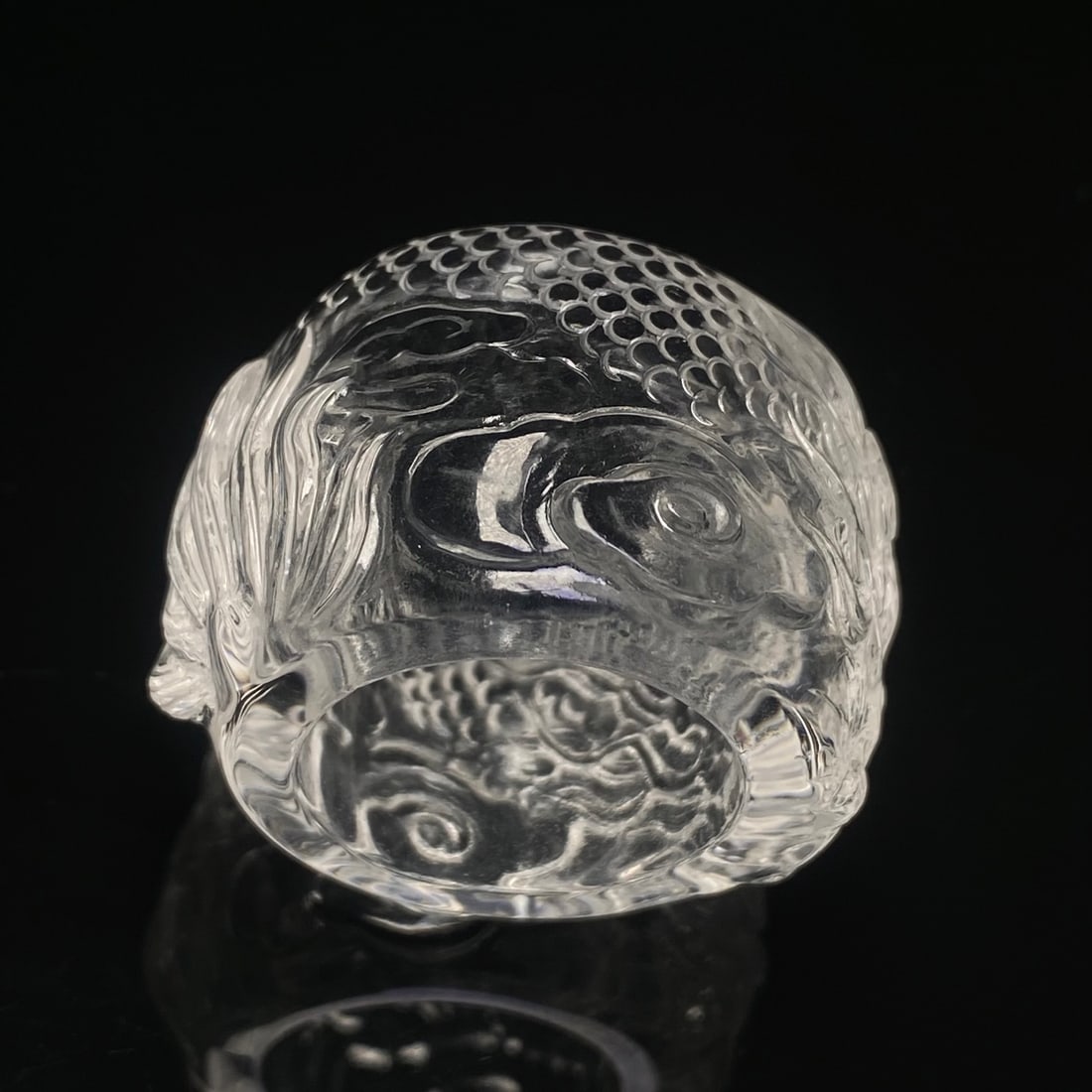 An Exquisite Crystal Dragon-head Pattern Fingerstall - 2