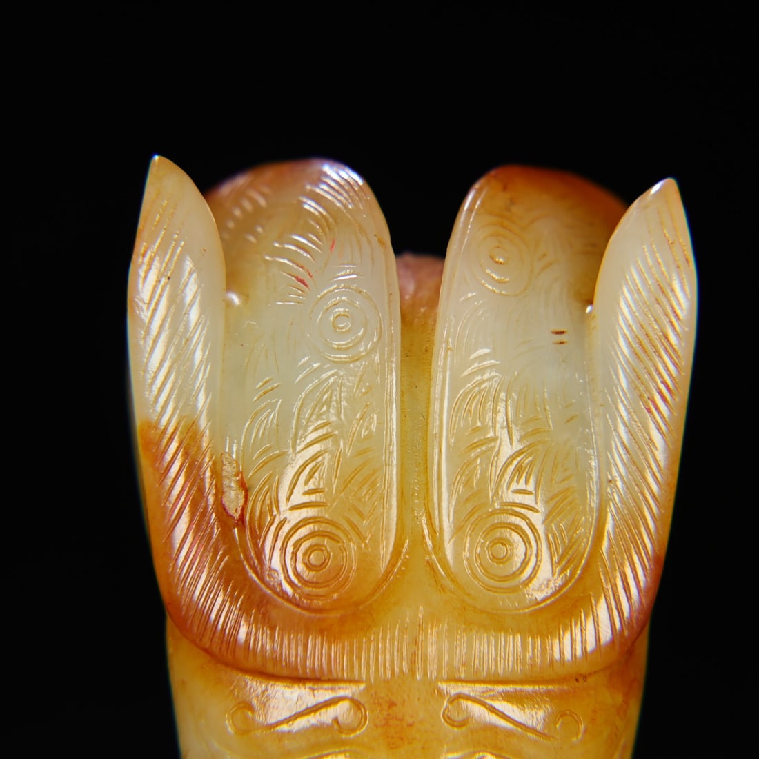 An Exquisite White Jade Beast-Face Pattern Hand Piece - 6