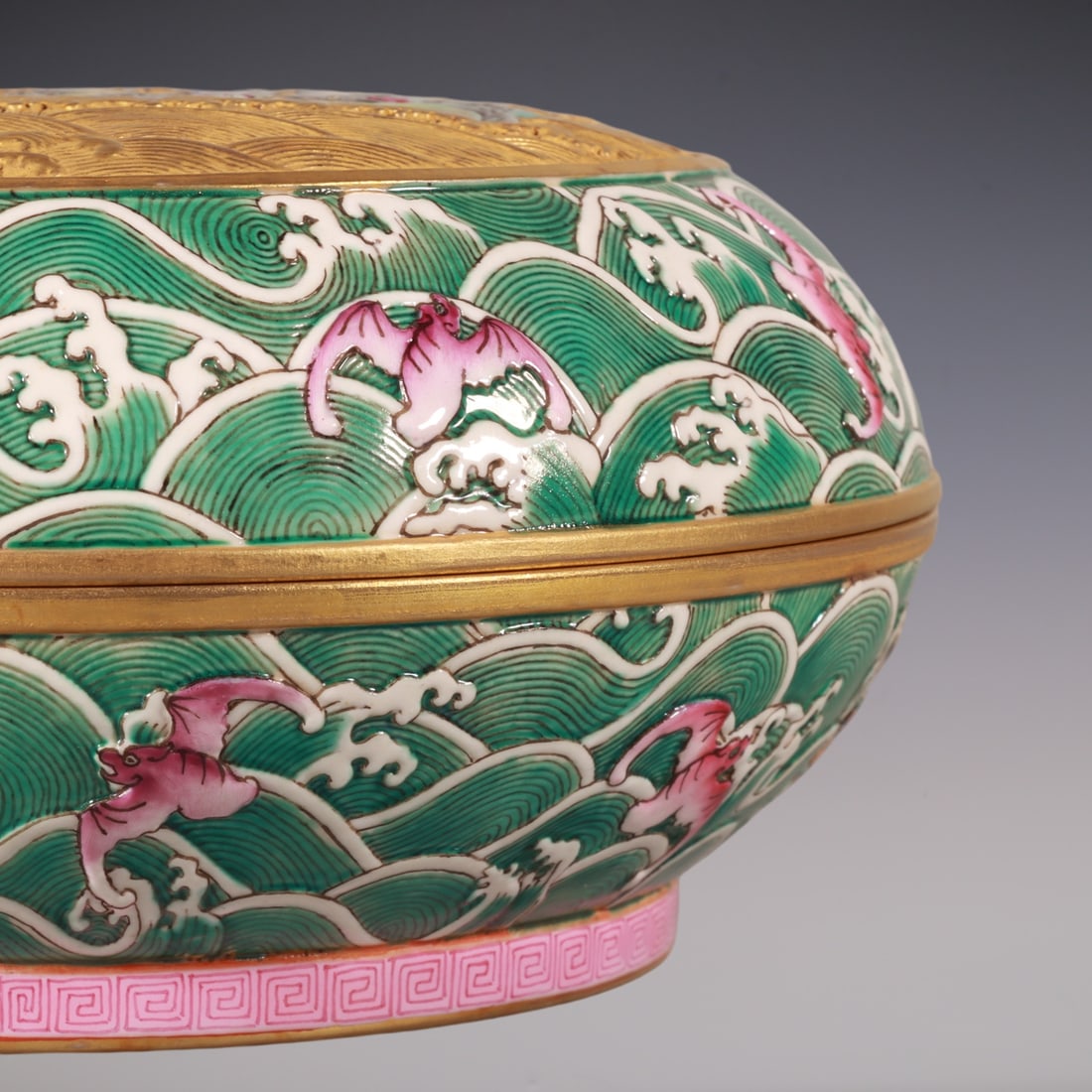 An Exquisite Enamel Seawater Pattern Bats Pattern Box - 3