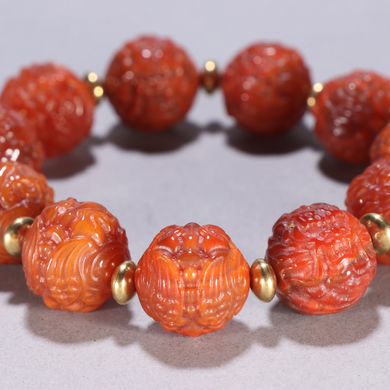 An Exquisite Agate Bracelets - 9