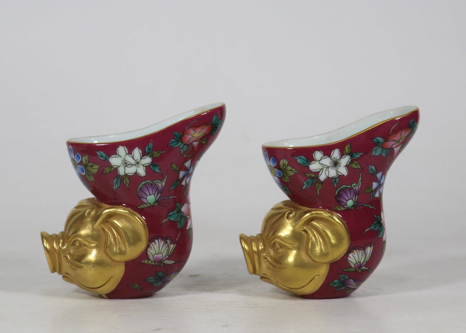 An Exquisite Enamel Painted Gold Flower and Fruit Pattern Cup - 2