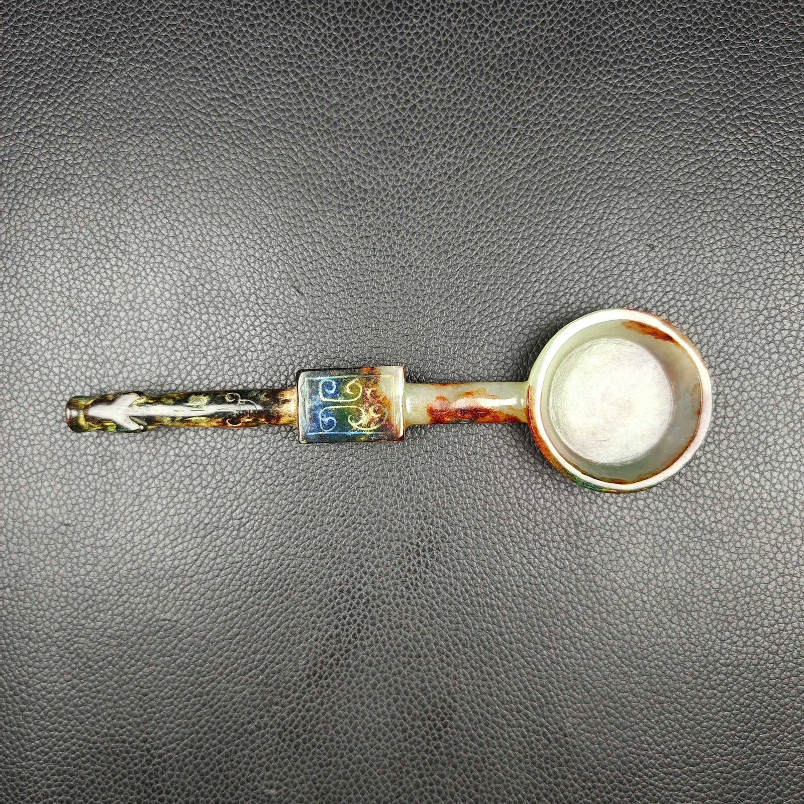 An Exquisite White Jade Spoon - 3