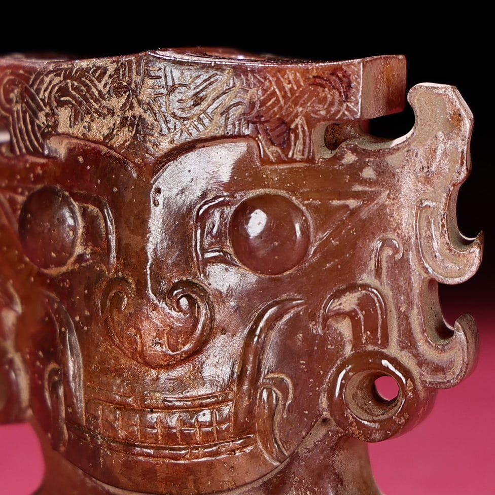 An Exquisite White Jade Human face Pattern Ornament - 4