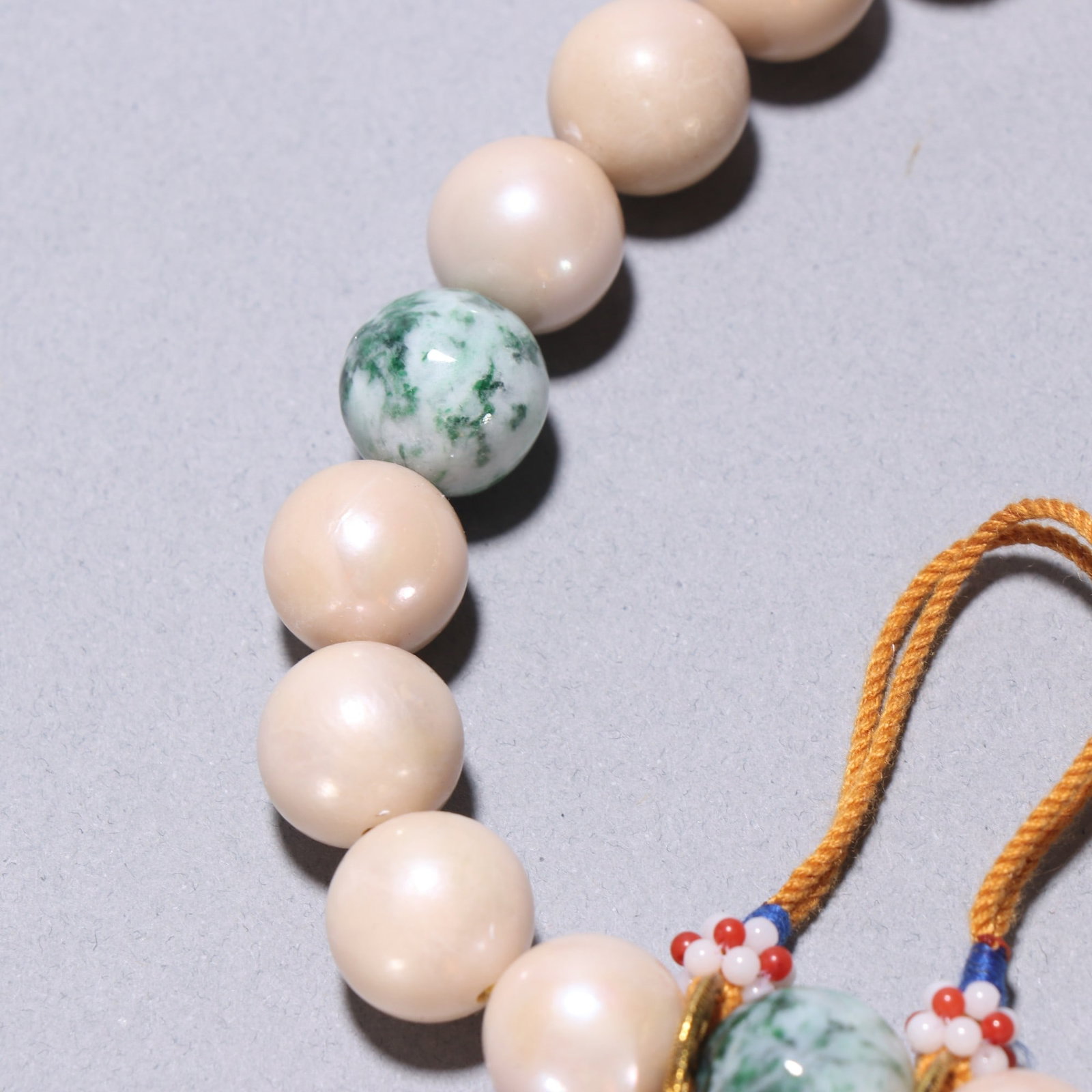 An Exquisite Pearl Bracelets - 5