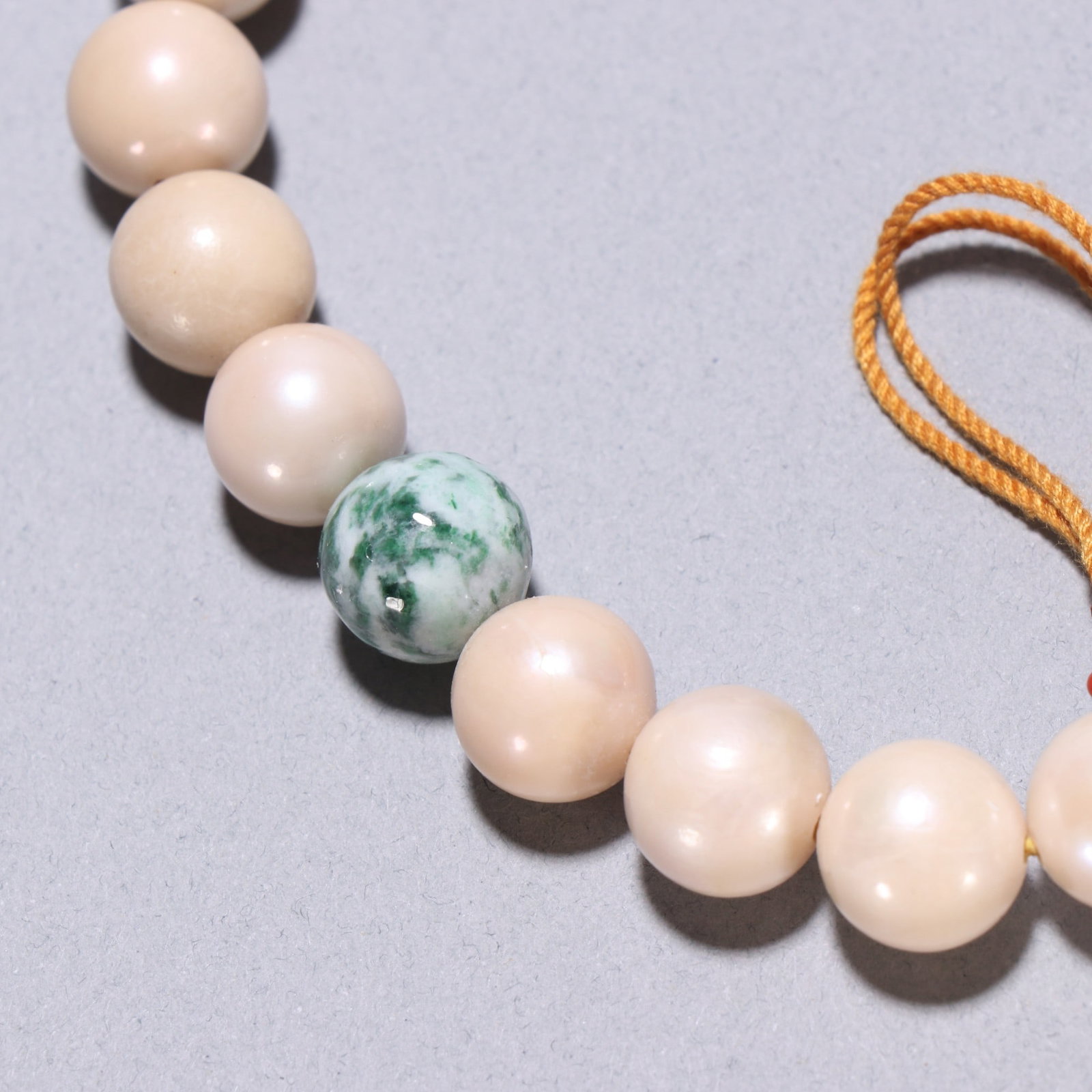 An Exquisite Pearl Bracelets - 8