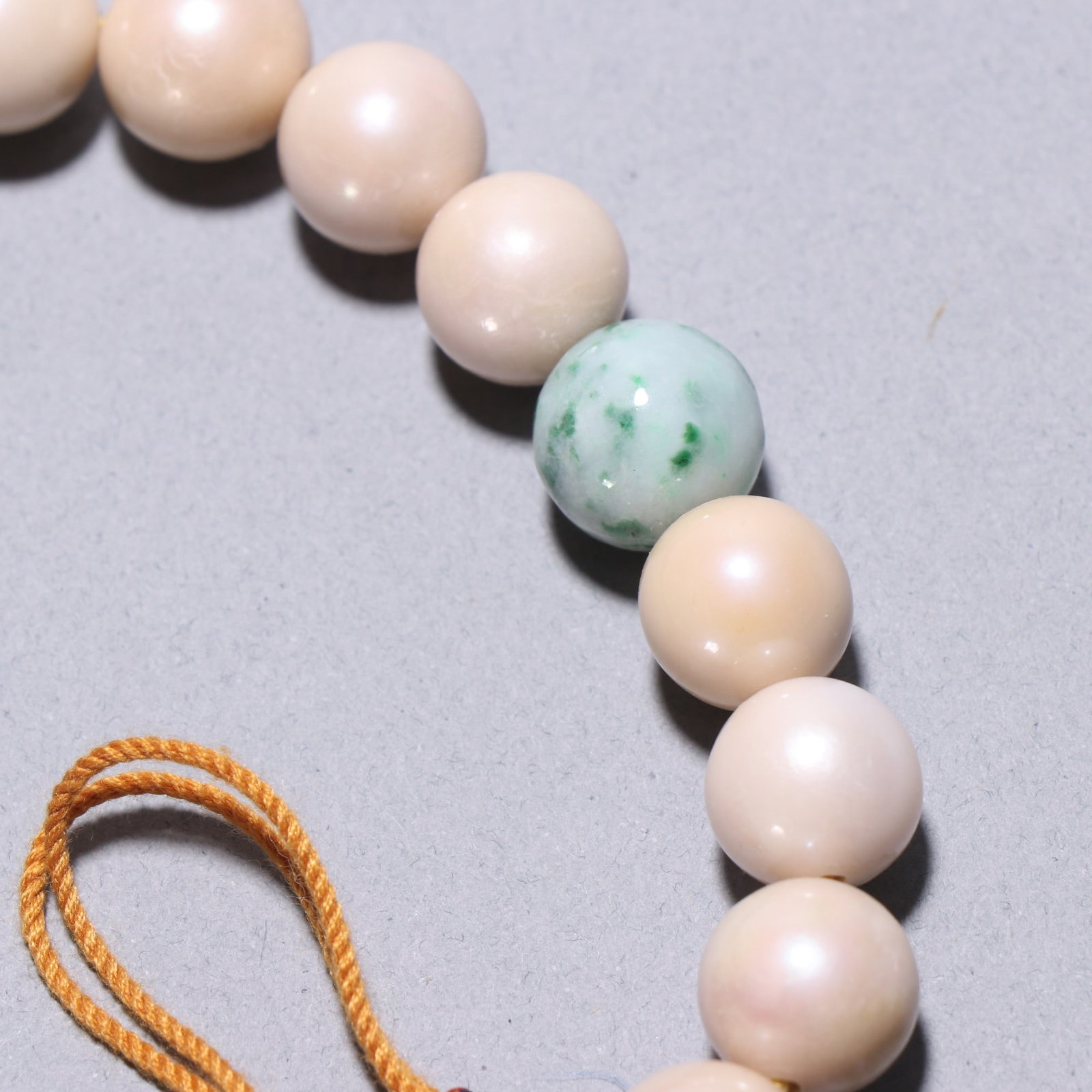 An Exquisite Pearl Bracelets - 9